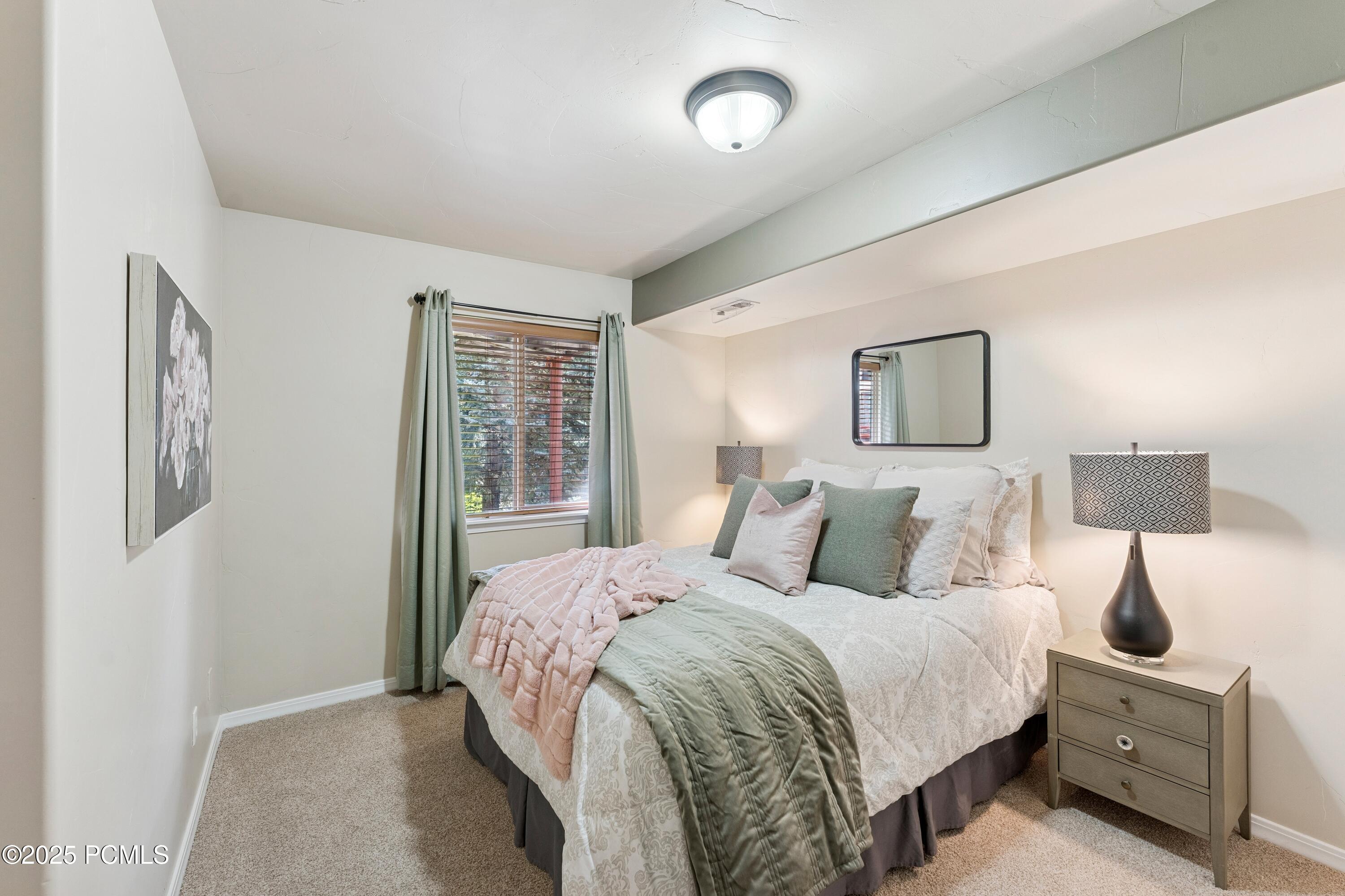 Park City, Utah 84098, United States, 3 Bedrooms Bedrooms, ,2 BathroomsBathrooms,Residential,Active,136494