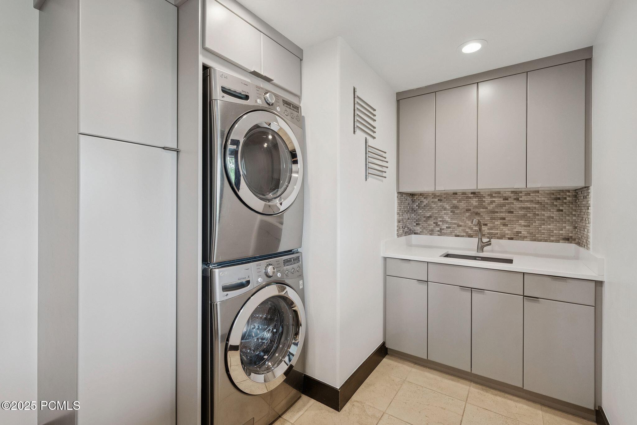 Park City, Utah 84098, United States, 5 Bedrooms Bedrooms, ,5 BathroomsBathrooms,Residential,Active,167941