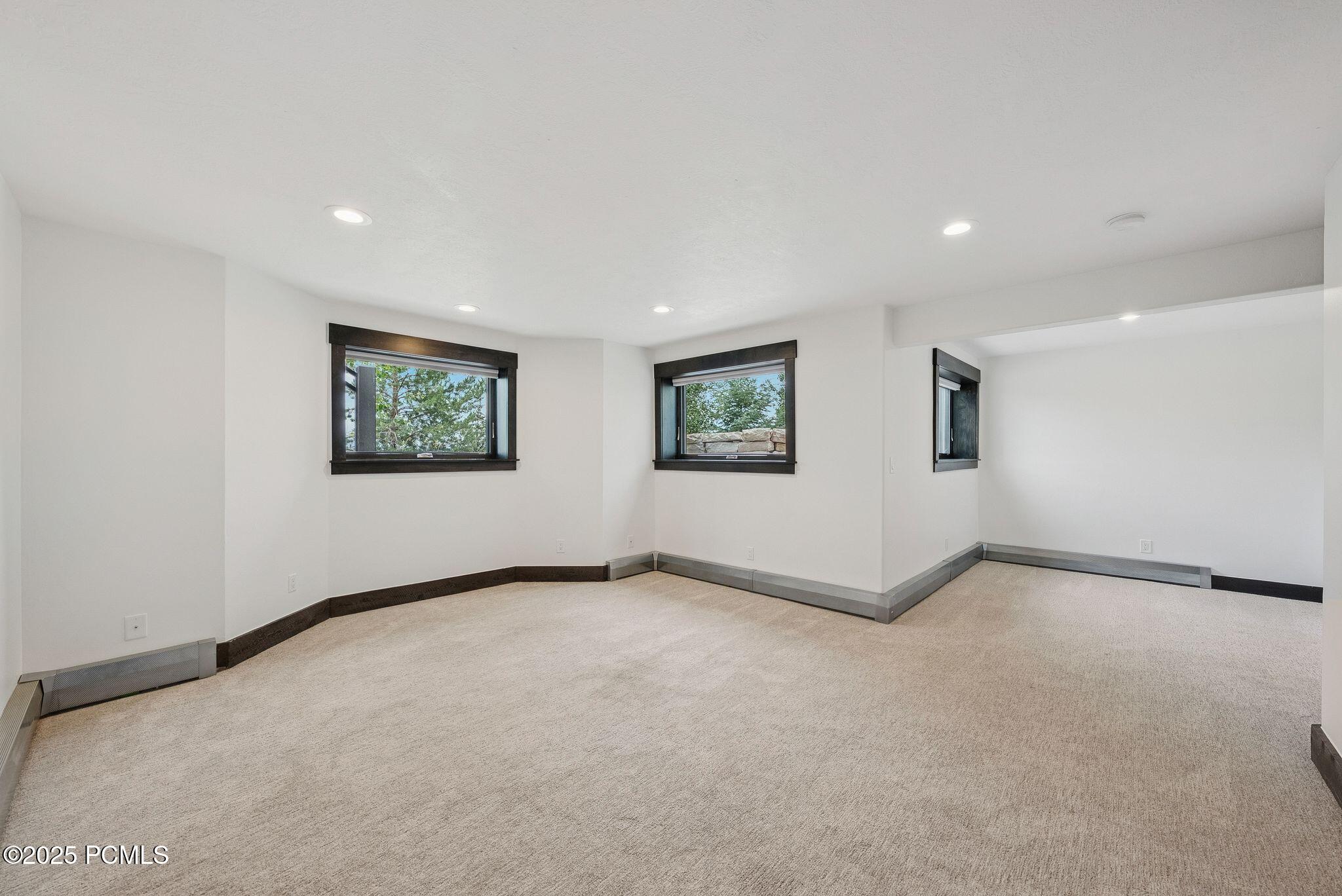 Park City, Utah 84098, United States, 5 Bedrooms Bedrooms, ,5 BathroomsBathrooms,Residential,Active,167941