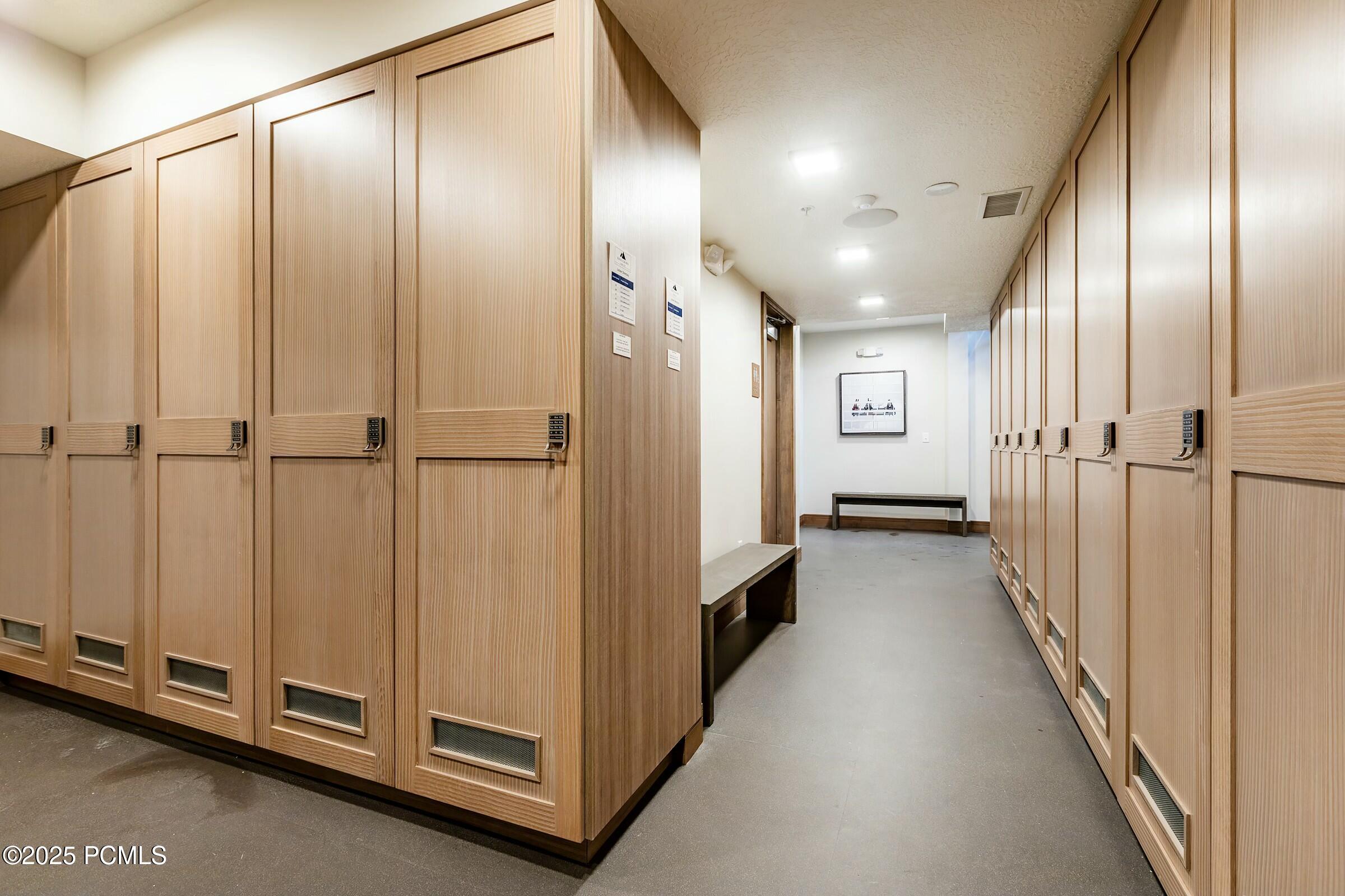 Park City, Utah 84060, United States, 2 Bedrooms Bedrooms, ,3 BathroomsBathrooms,Residential,Active,11534