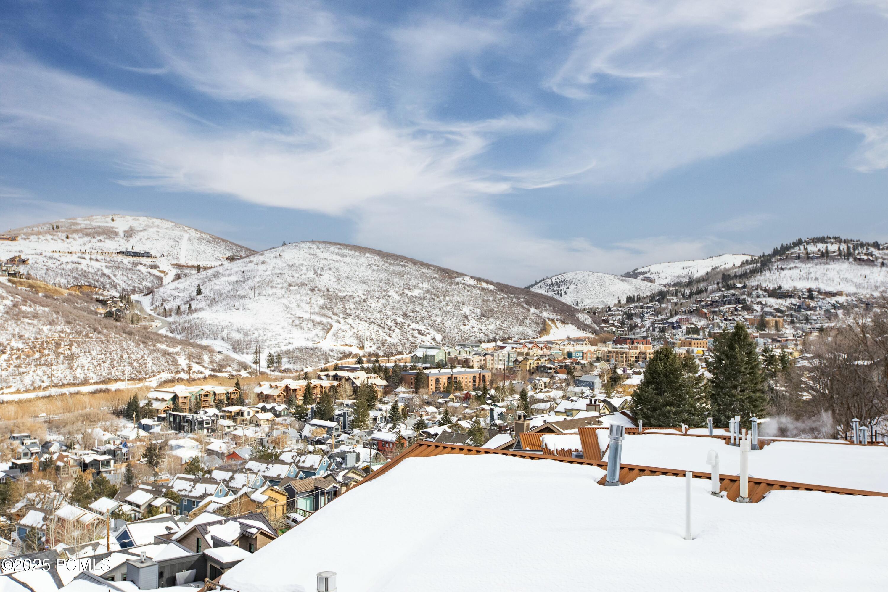 Park City, Utah 84060, United States, 2 Bedrooms Bedrooms, ,3 BathroomsBathrooms,Residential,Active,11534