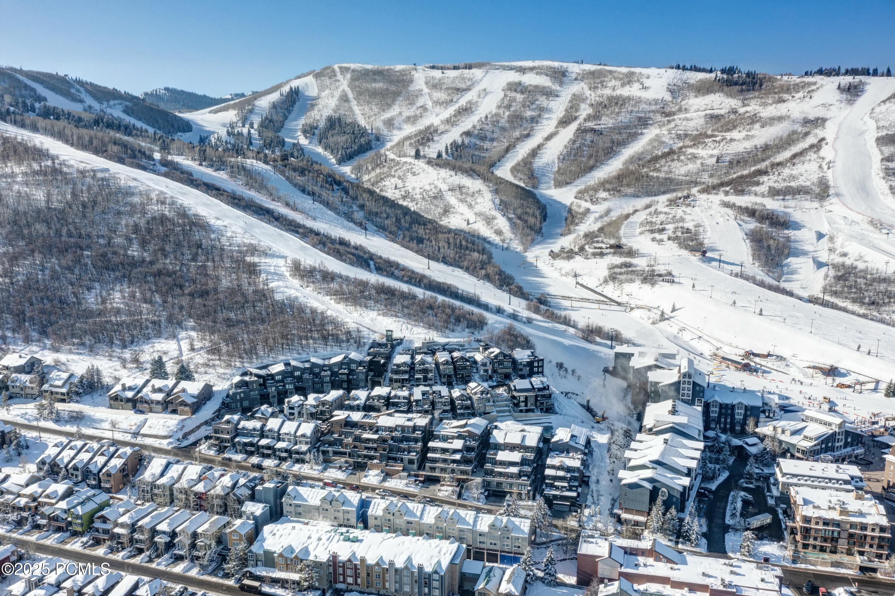 Park City, Utah 84060, United States, 2 Bedrooms Bedrooms, ,3 BathroomsBathrooms,Residential,Active,11534