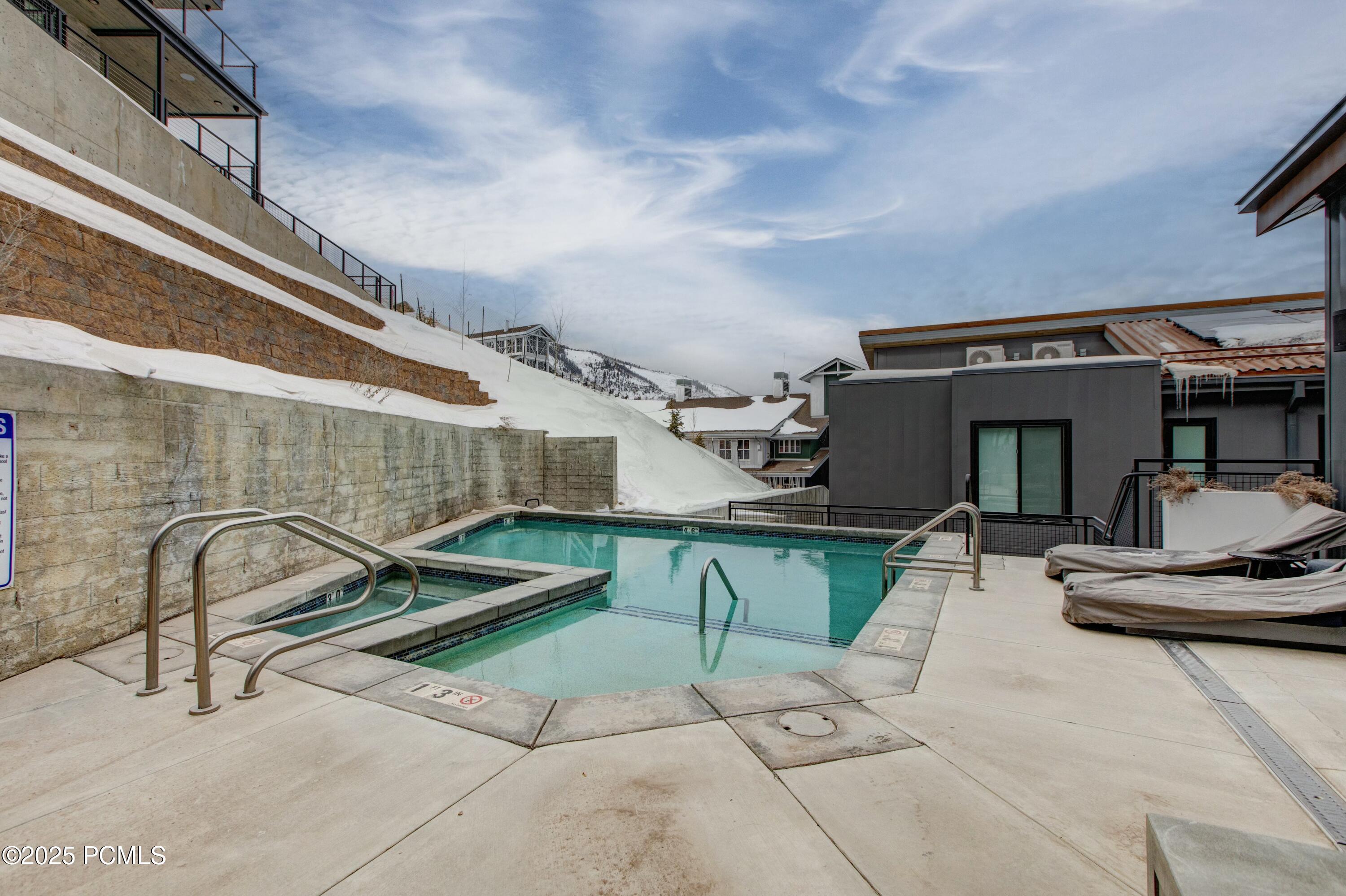 Park City, Utah 84060, United States, 2 Bedrooms Bedrooms, ,3 BathroomsBathrooms,Residential,Active,11534