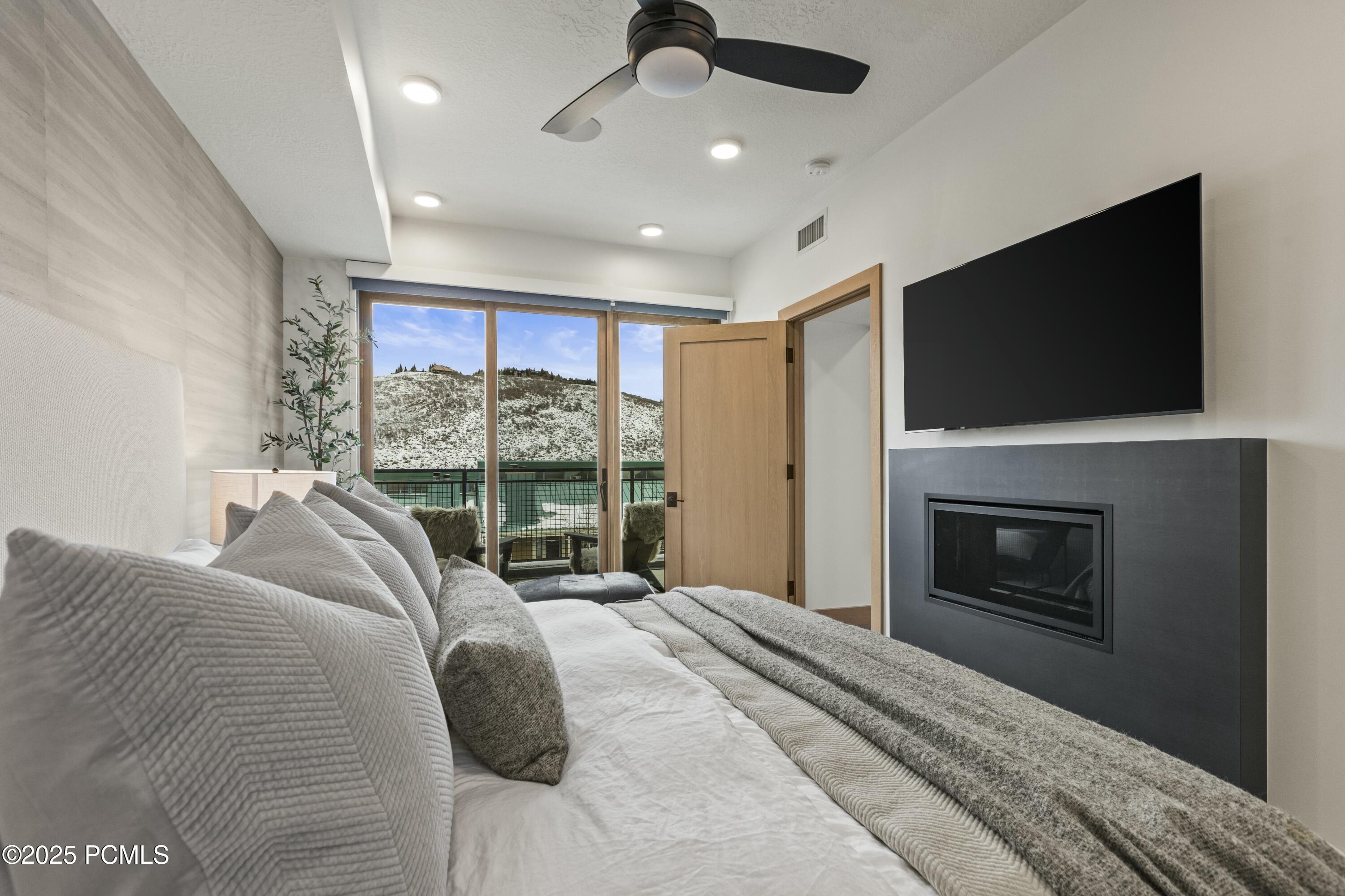 Park City, Utah 84060, United States, 2 Bedrooms Bedrooms, ,3 BathroomsBathrooms,Residential,Active,11534