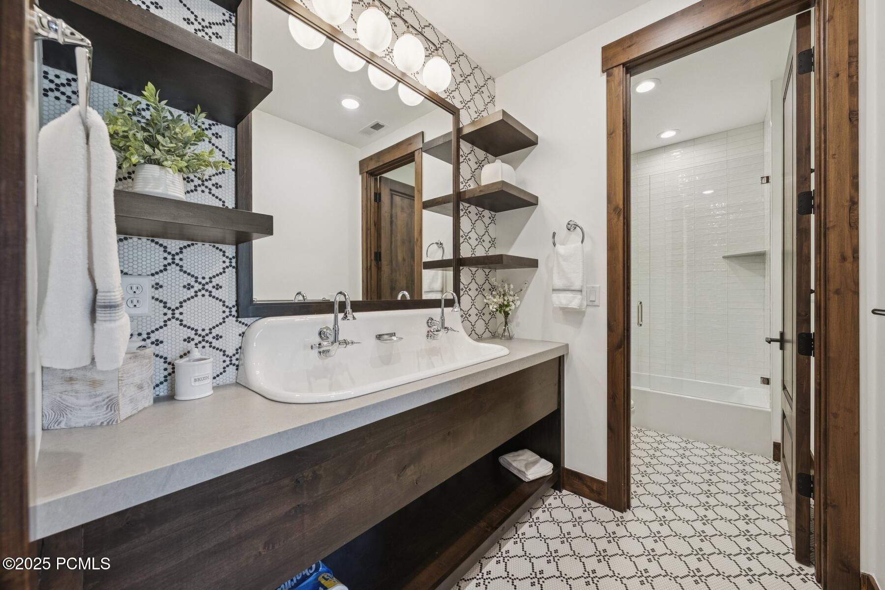 Park City, Utah 84098, United States, 5 Bedrooms Bedrooms, ,5 BathroomsBathrooms,Residential,Active,146245