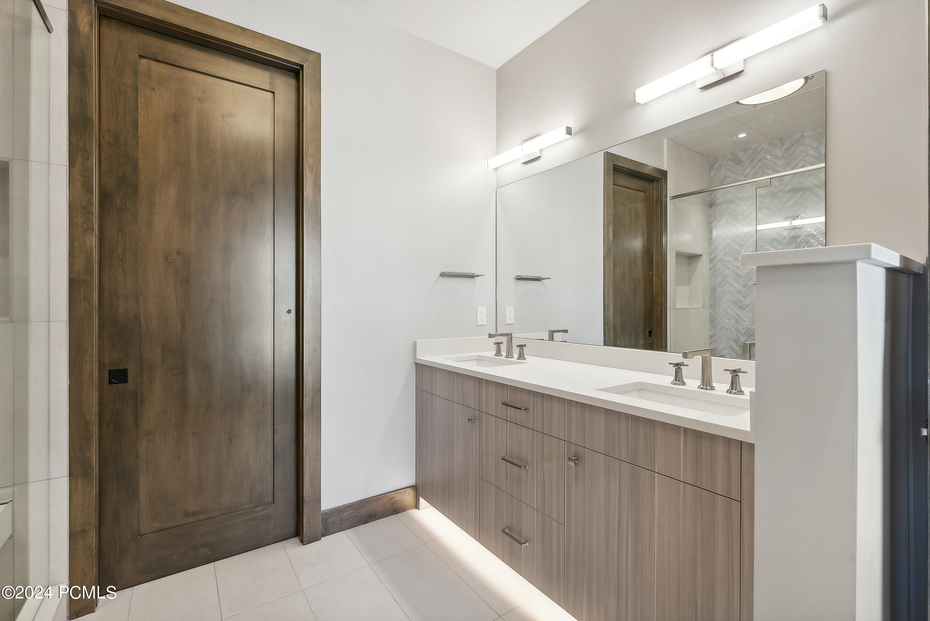 Kamas, Utah 84036, United States, 5 Bedrooms Bedrooms, ,7 BathroomsBathrooms,Residential,Pending,45628