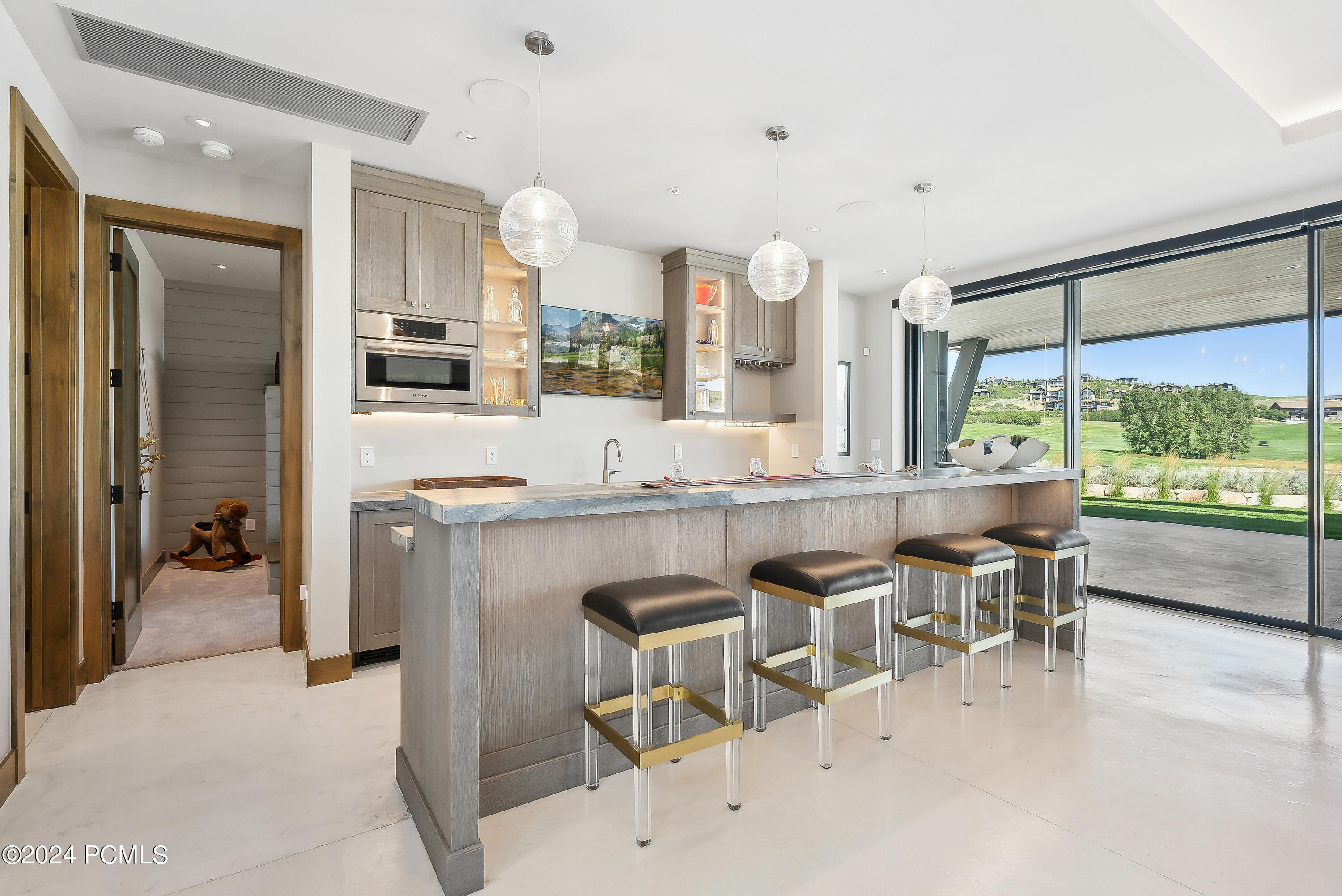 Kamas, Utah 84036, United States, 5 Bedrooms Bedrooms, ,7 BathroomsBathrooms,Residential,Pending,45628