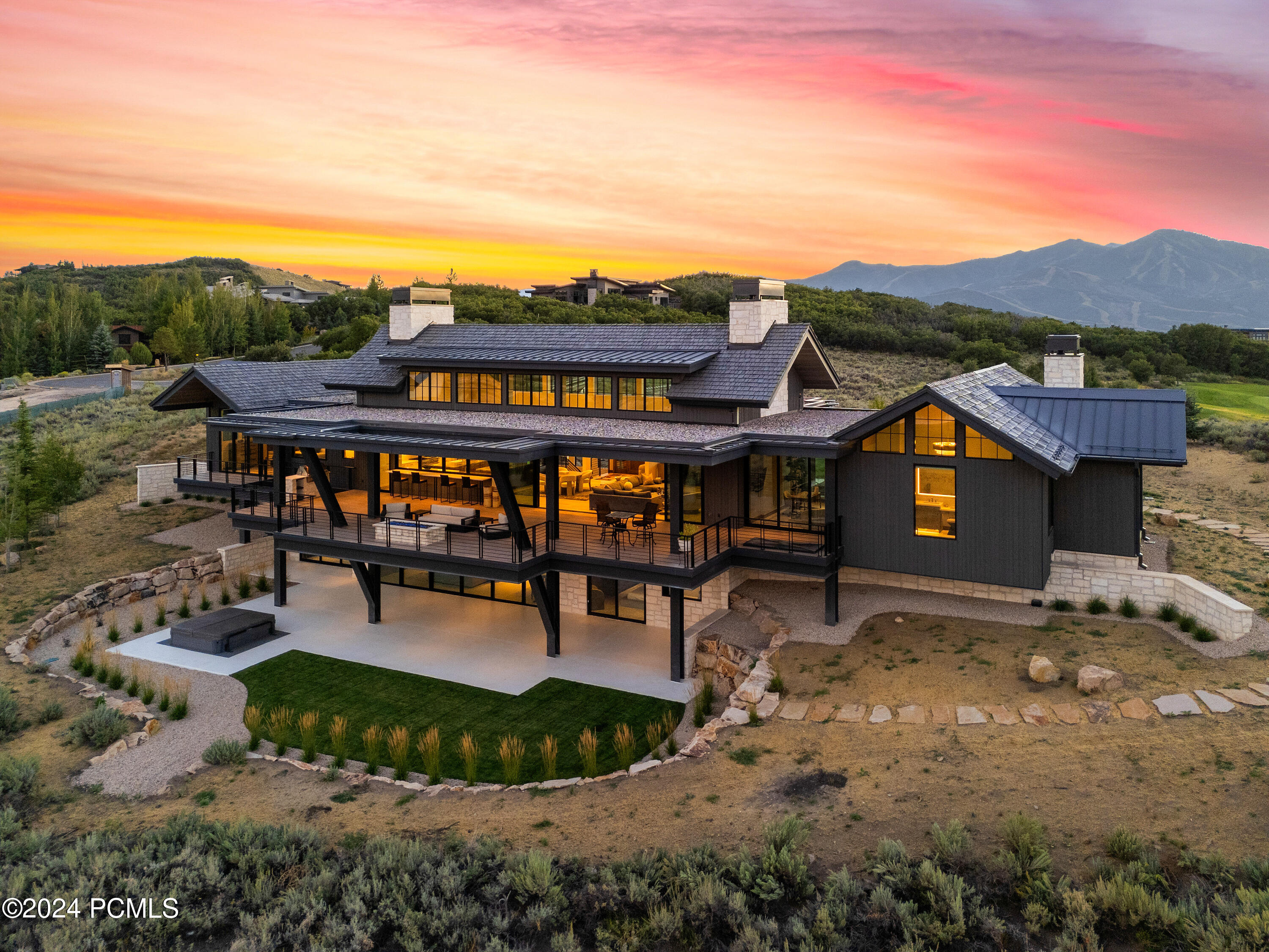 Kamas, Utah 84036, United States, 5 Bedrooms Bedrooms, ,7 BathroomsBathrooms,Residential,Pending,45628