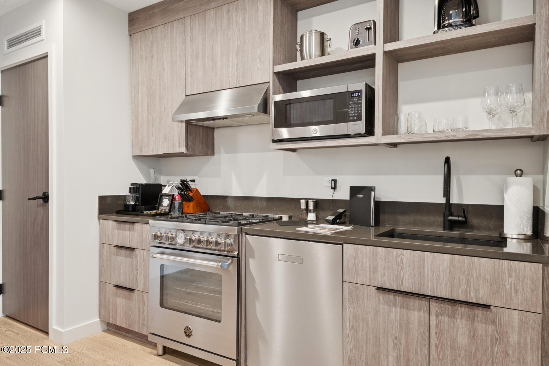 Park City, Utah 84098, United States, 1 Bedroom Bedrooms, ,1 BathroomBathrooms,Residential,Active,157293