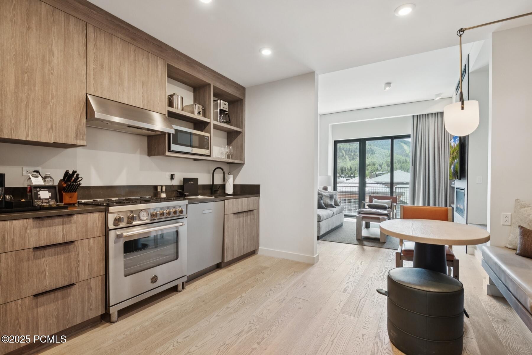 Park City, Utah 84098, United States, 1 Bedroom Bedrooms, ,1 BathroomBathrooms,Residential,Active,157293