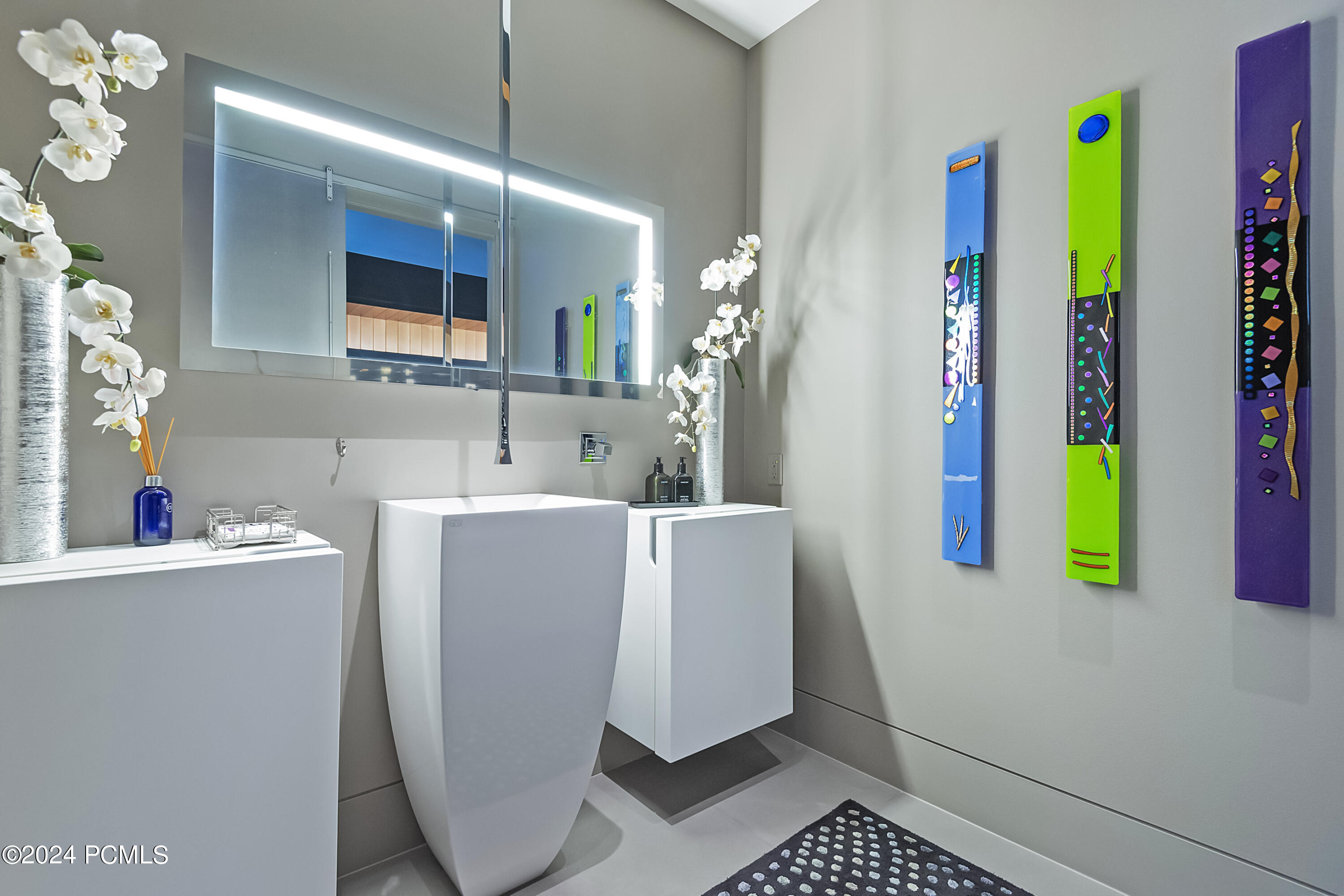 Salt Lake City, Utah 84121, United States, 4 Bedrooms Bedrooms, ,8 BathroomsBathrooms,Residential,Active,46339