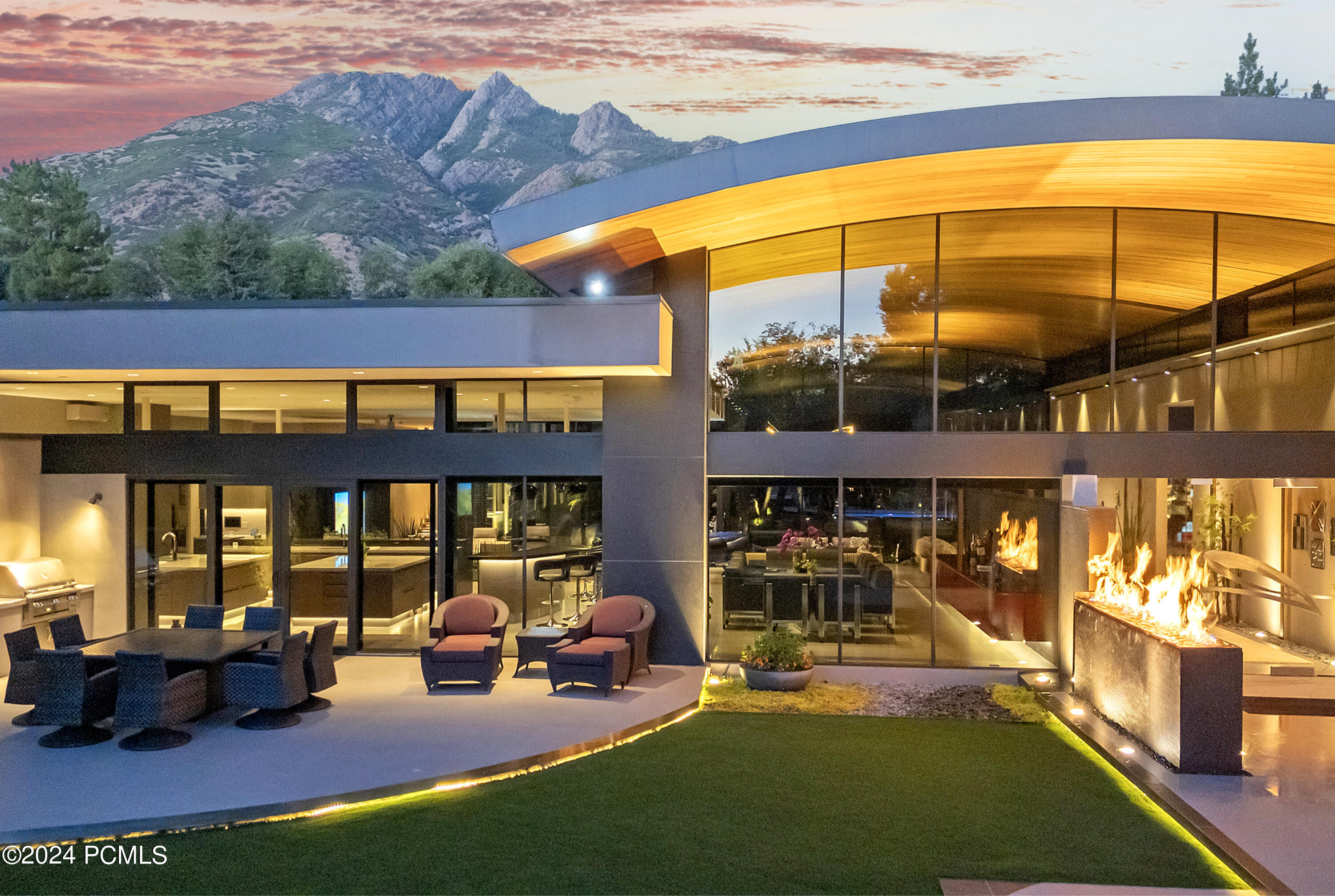 Salt Lake City, Utah 84121, United States, 4 Bedrooms Bedrooms, ,8 BathroomsBathrooms,Residential,Active,46339