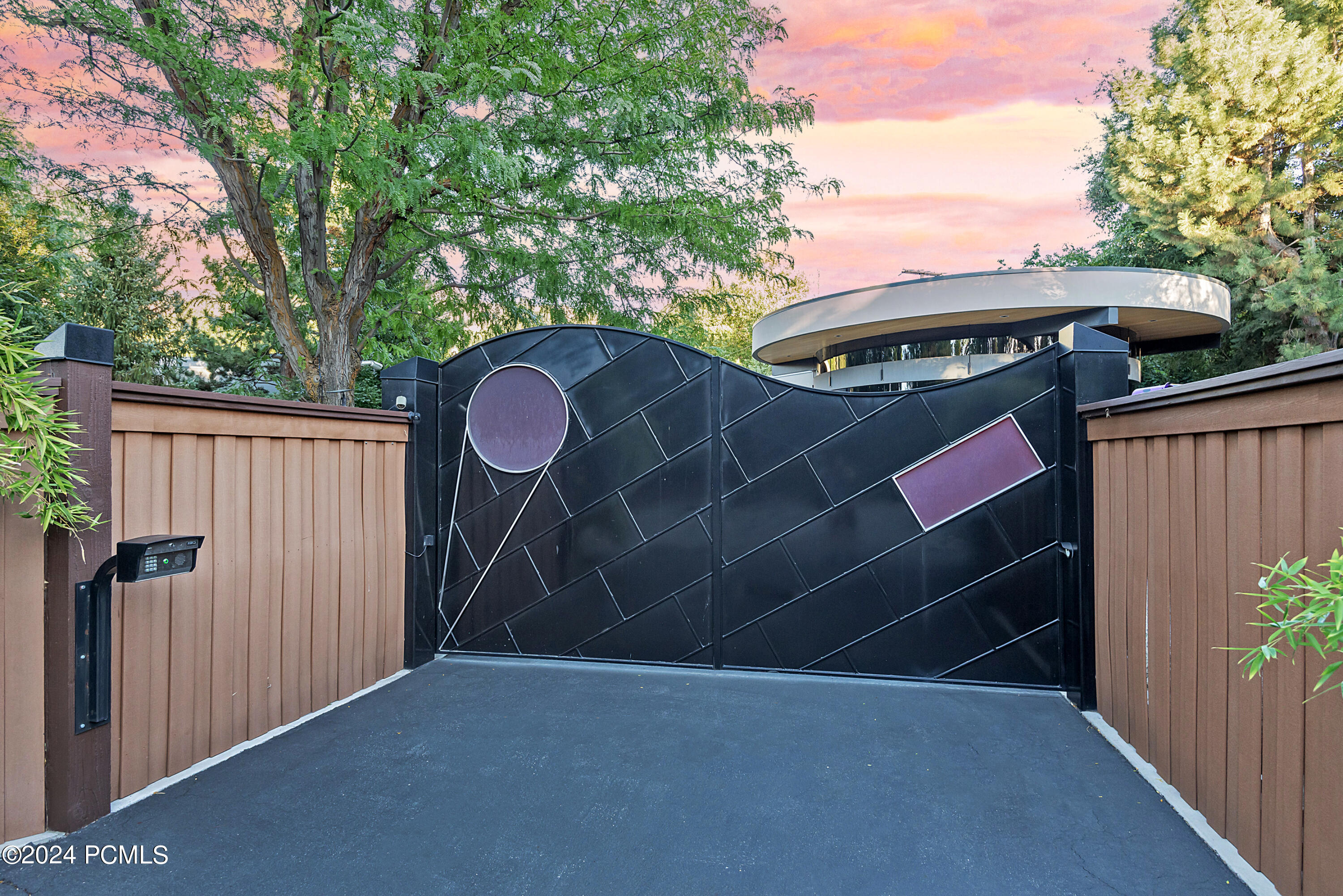2550 E Brentwood Drive, Salt Lake City, Utah image 11