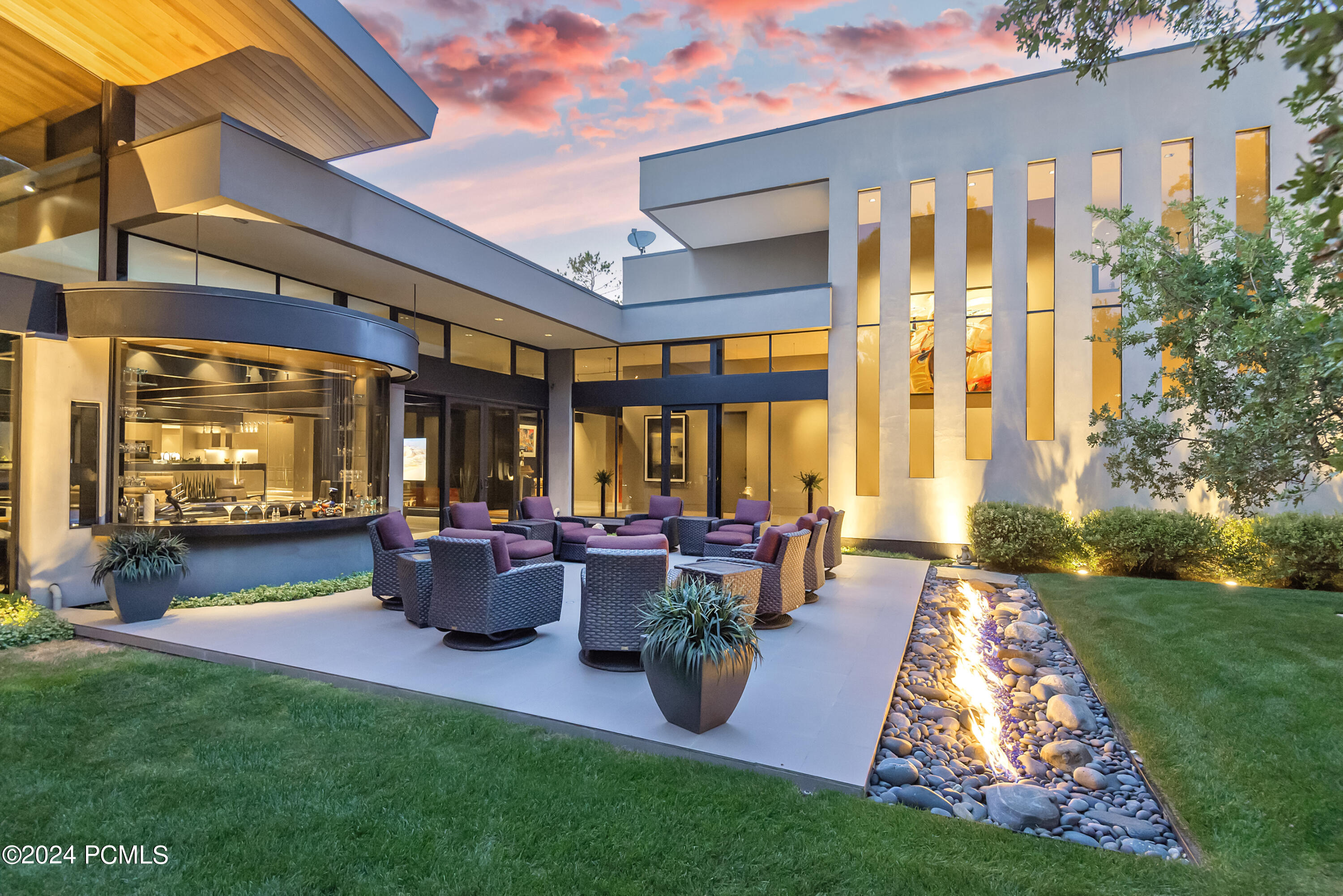 Salt Lake City, Utah 84121, United States, 4 Bedrooms Bedrooms, ,8 BathroomsBathrooms,Residential,Active,46339