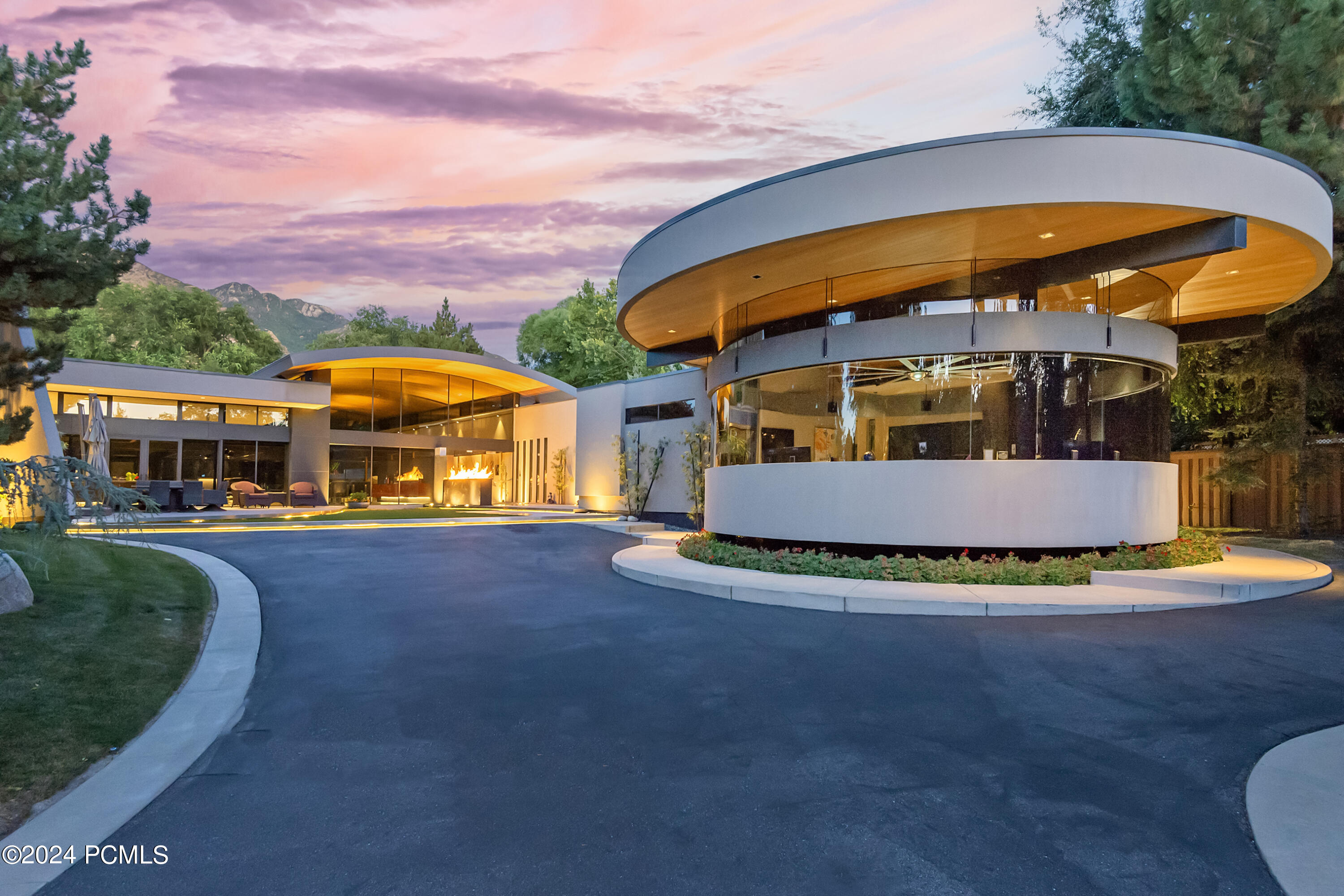 Salt Lake City, Utah 84121, United States, 4 Bedrooms Bedrooms, ,8 BathroomsBathrooms,Residential,Active,46339