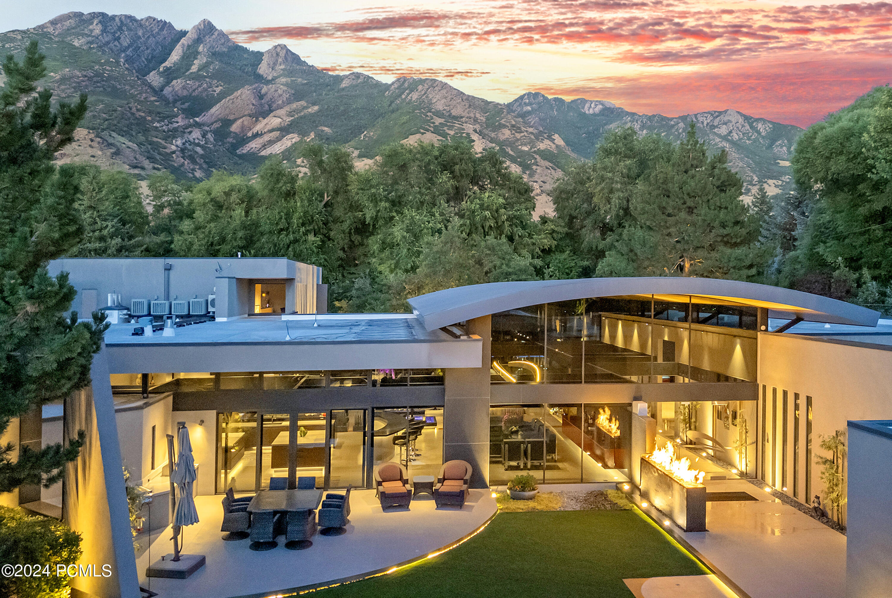 Salt Lake City, Utah 84121, United States, 4 Bedrooms Bedrooms, ,8 BathroomsBathrooms,Residential,Active,46339