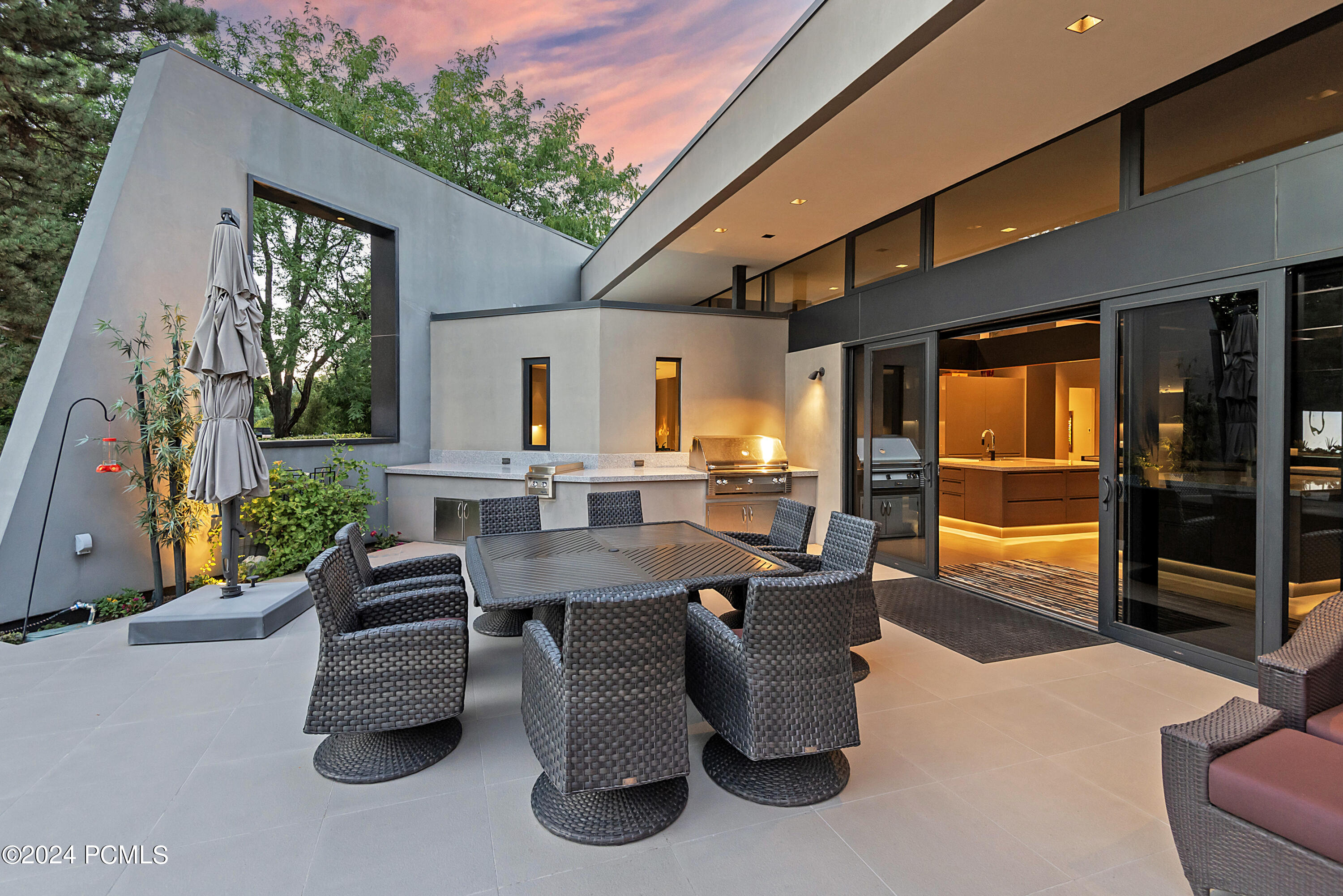 Salt Lake City, Utah 84121, United States, 4 Bedrooms Bedrooms, ,8 BathroomsBathrooms,Residential,Active,46339