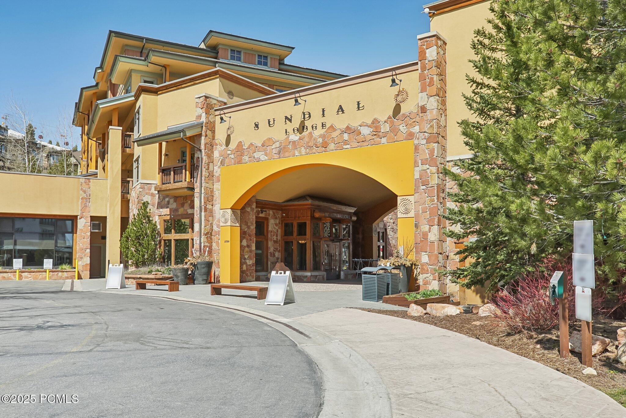 3720 N Sundial Court #CG02, Park City, Utah image 2