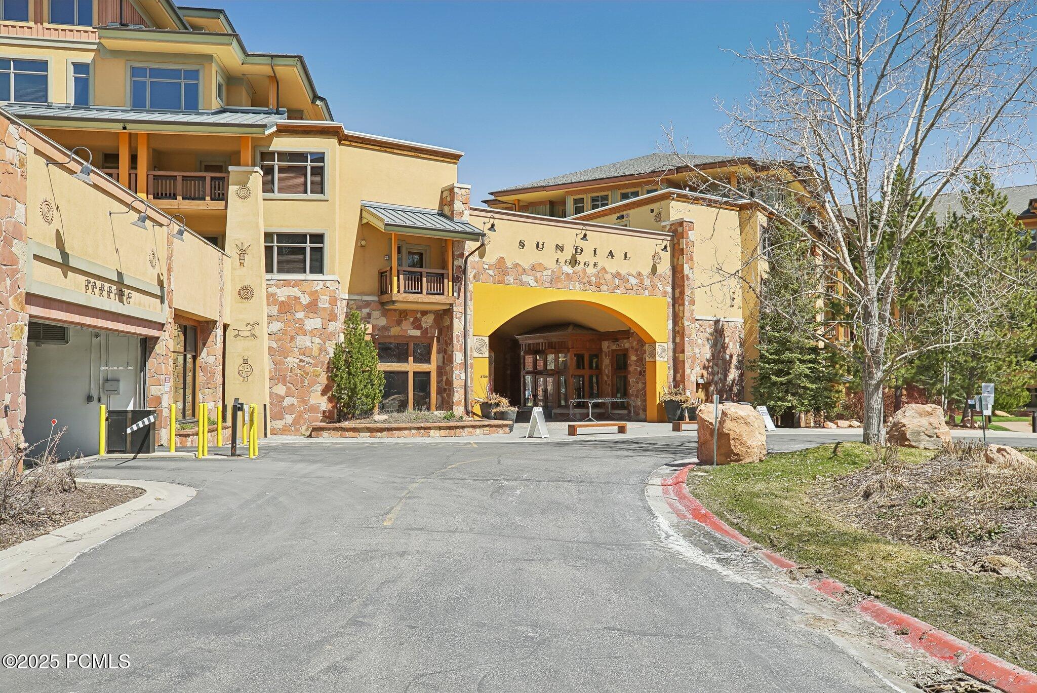 3720 N Sundial Court #CG02, Park City, Utah image 3