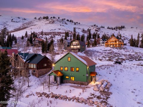 Apartment For Sale - 6809 N 6725<br/> Eden, UT 84310