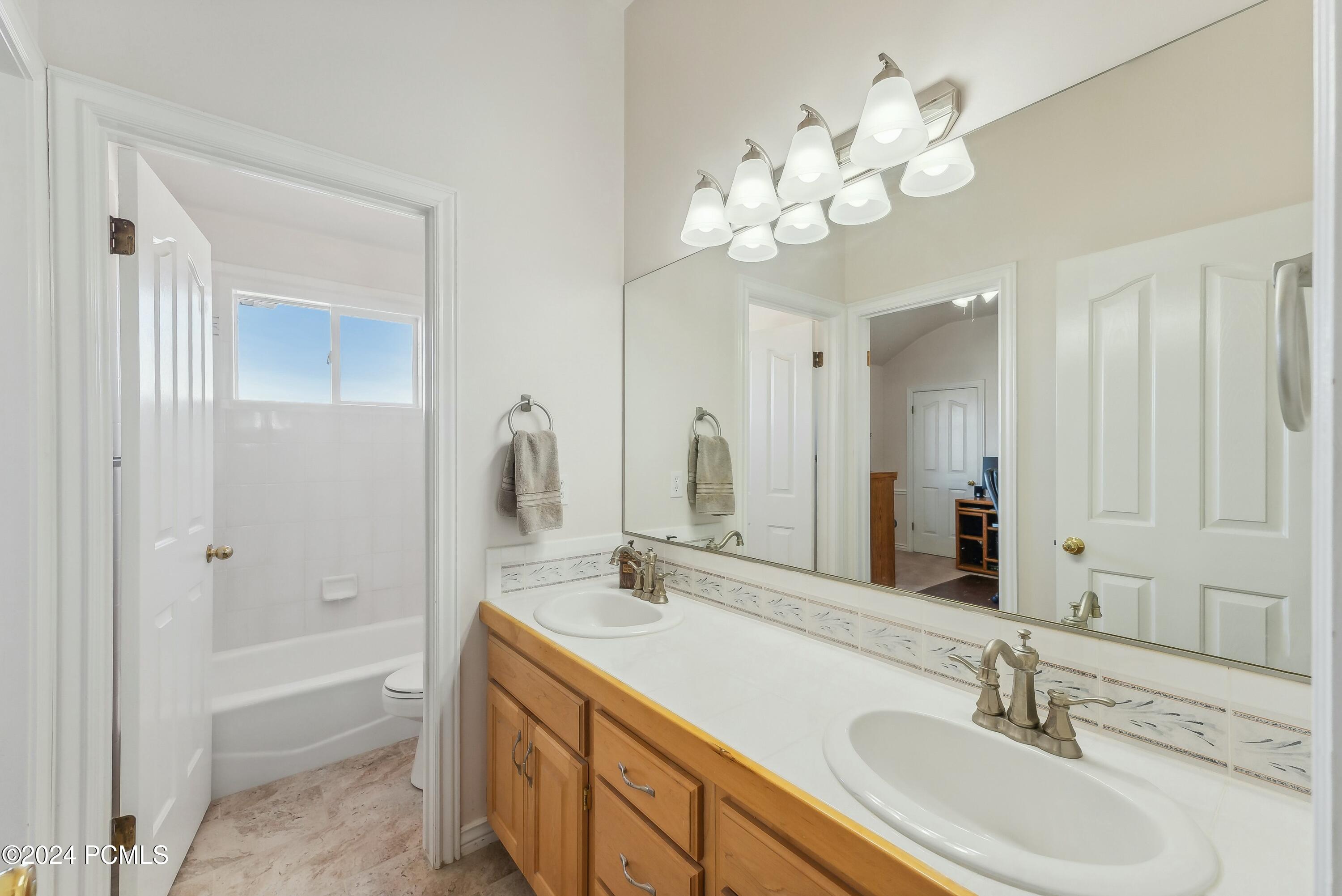 11694 Stone Crest Circle, Riverton, Utah image 38