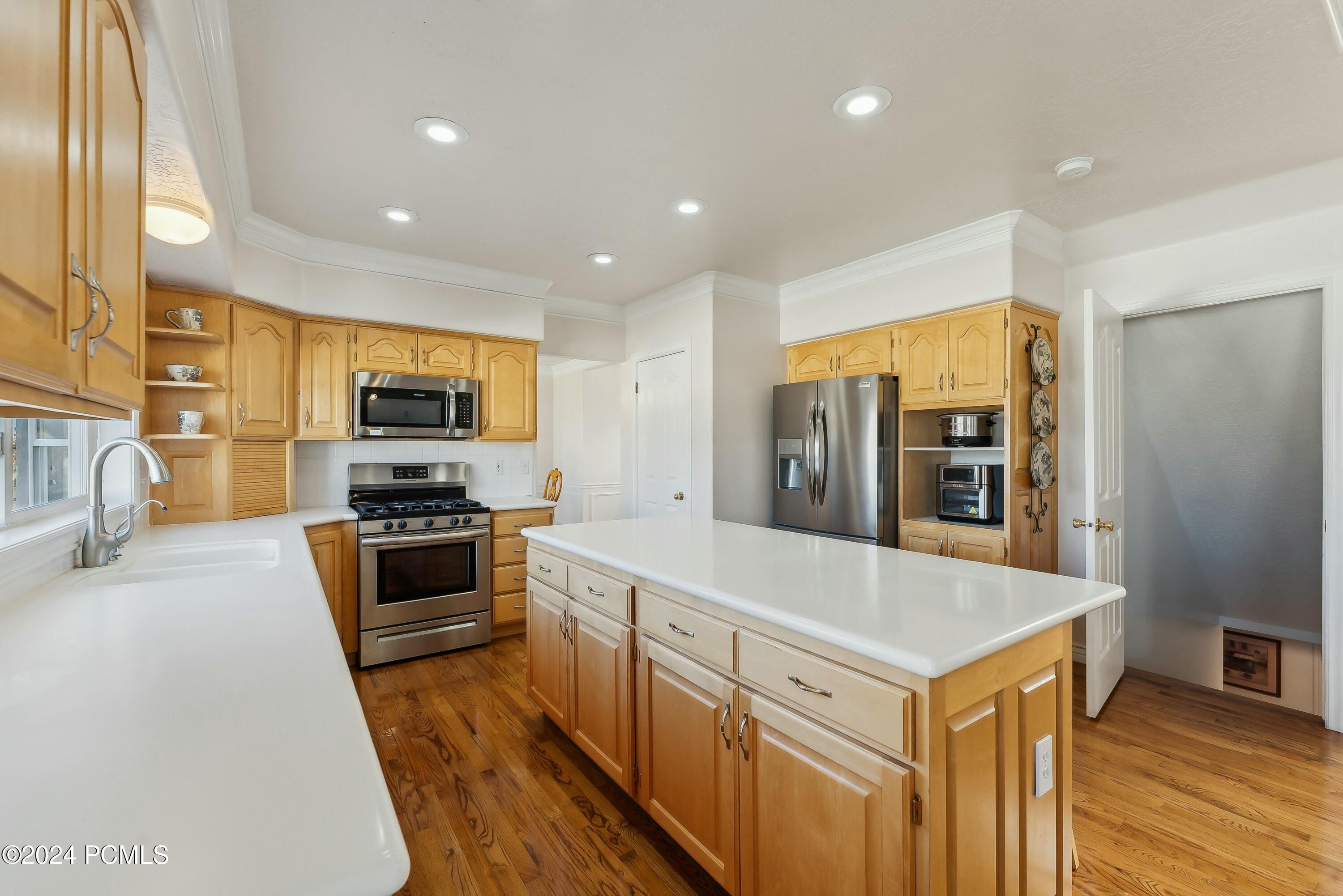 11694 Stone Crest Circle, Riverton, Utah image 6