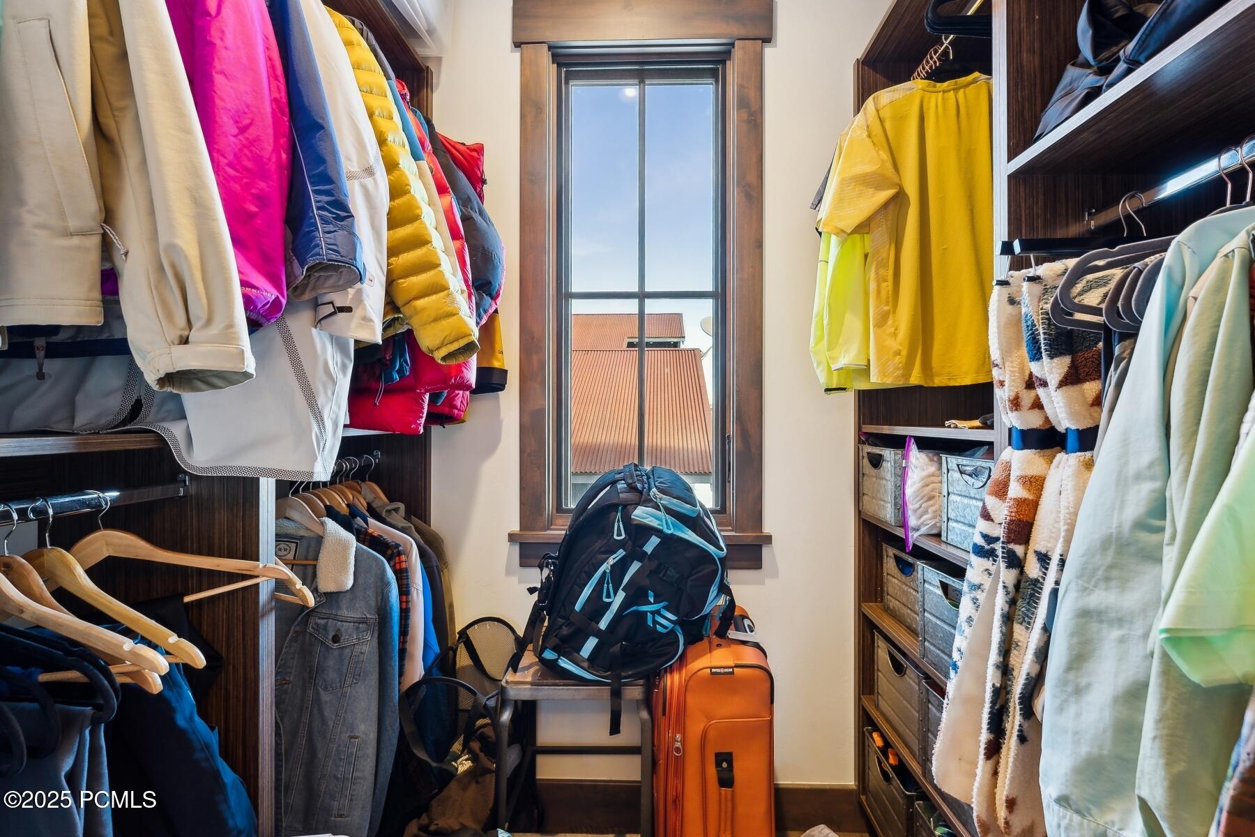 Park City, Utah 84098, United States, 3 Bedrooms Bedrooms, ,3 BathroomsBathrooms,Residential,Pending,80913