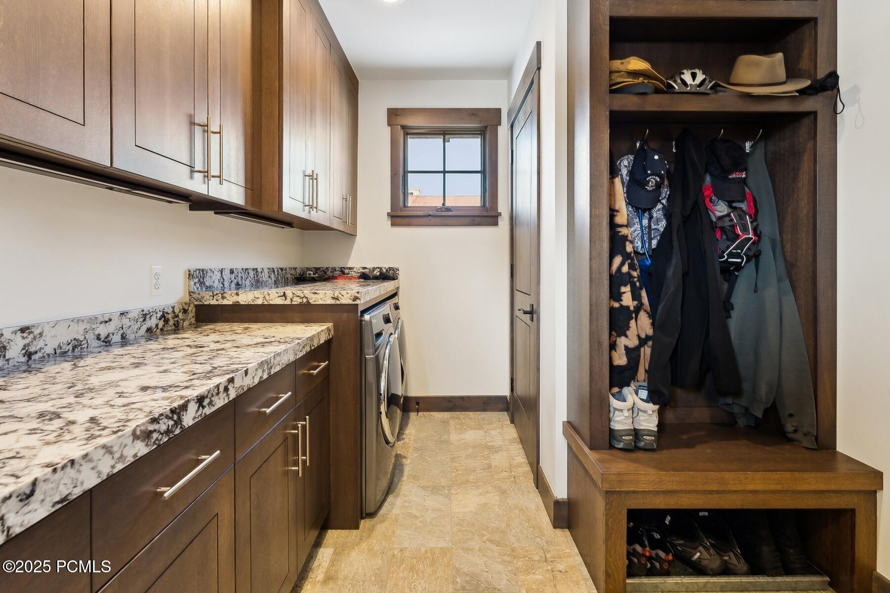 Park City, Utah 84098, United States, 3 Bedrooms Bedrooms, ,3 BathroomsBathrooms,Residential,Pending,80913