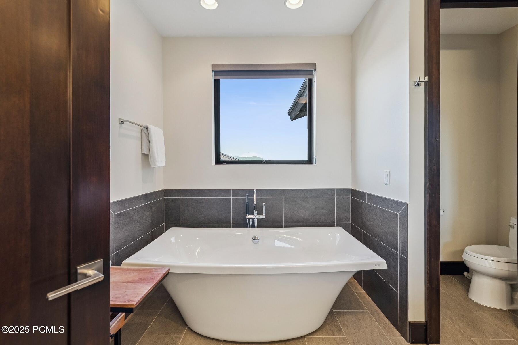 Hideout, Utah 84036, United States, 4 Bedrooms Bedrooms, ,5 BathroomsBathrooms,Residential,Active,14441