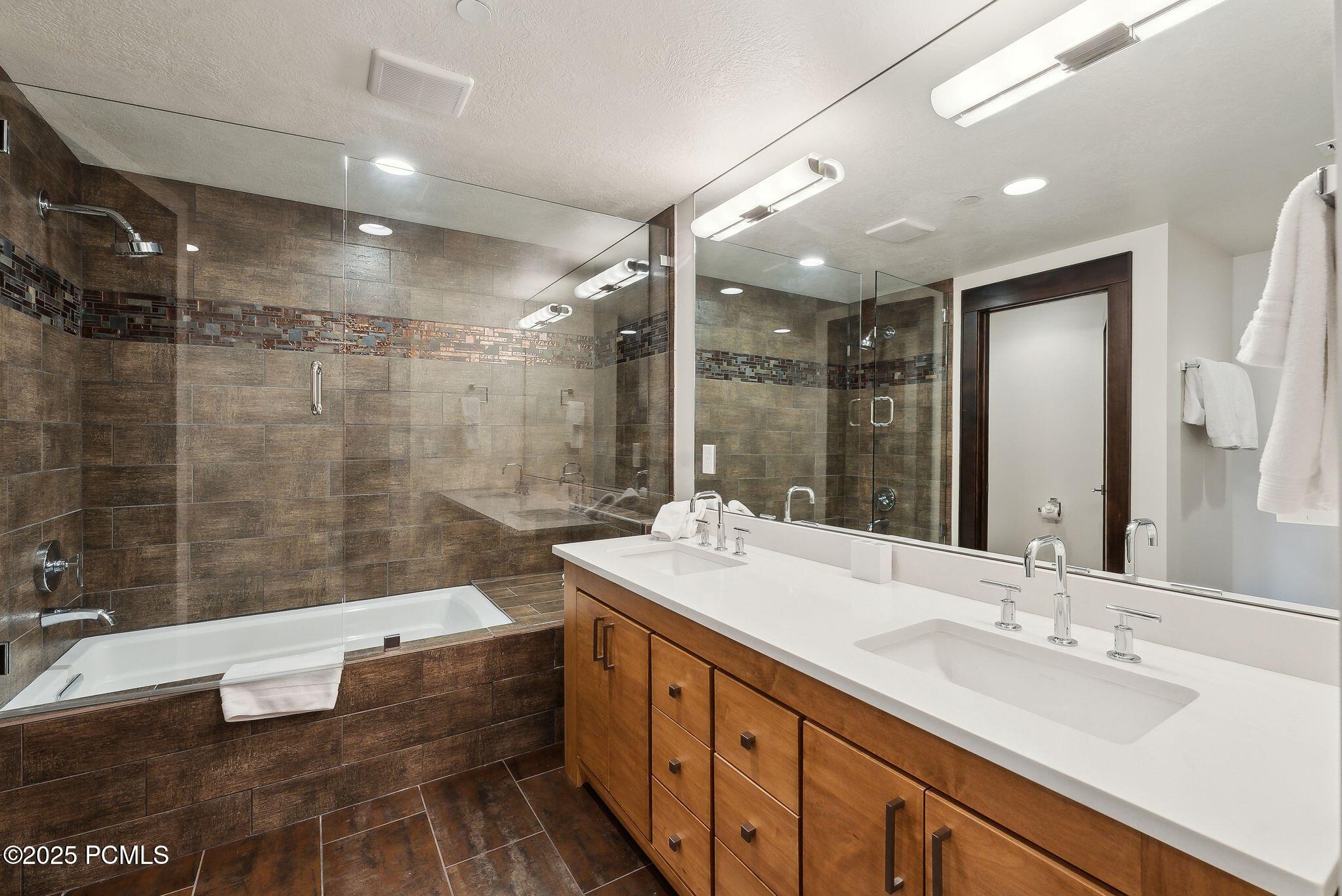 Hideout, Utah 84036, United States, 4 Bedrooms Bedrooms, ,5 BathroomsBathrooms,Residential,Active,14441