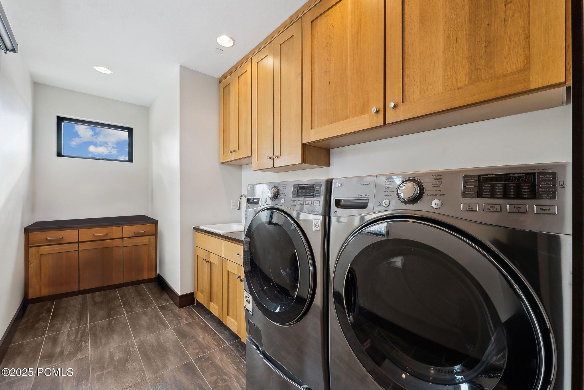 Hideout, Utah 84036, United States, 4 Bedrooms Bedrooms, ,5 BathroomsBathrooms,Residential,Active,14441