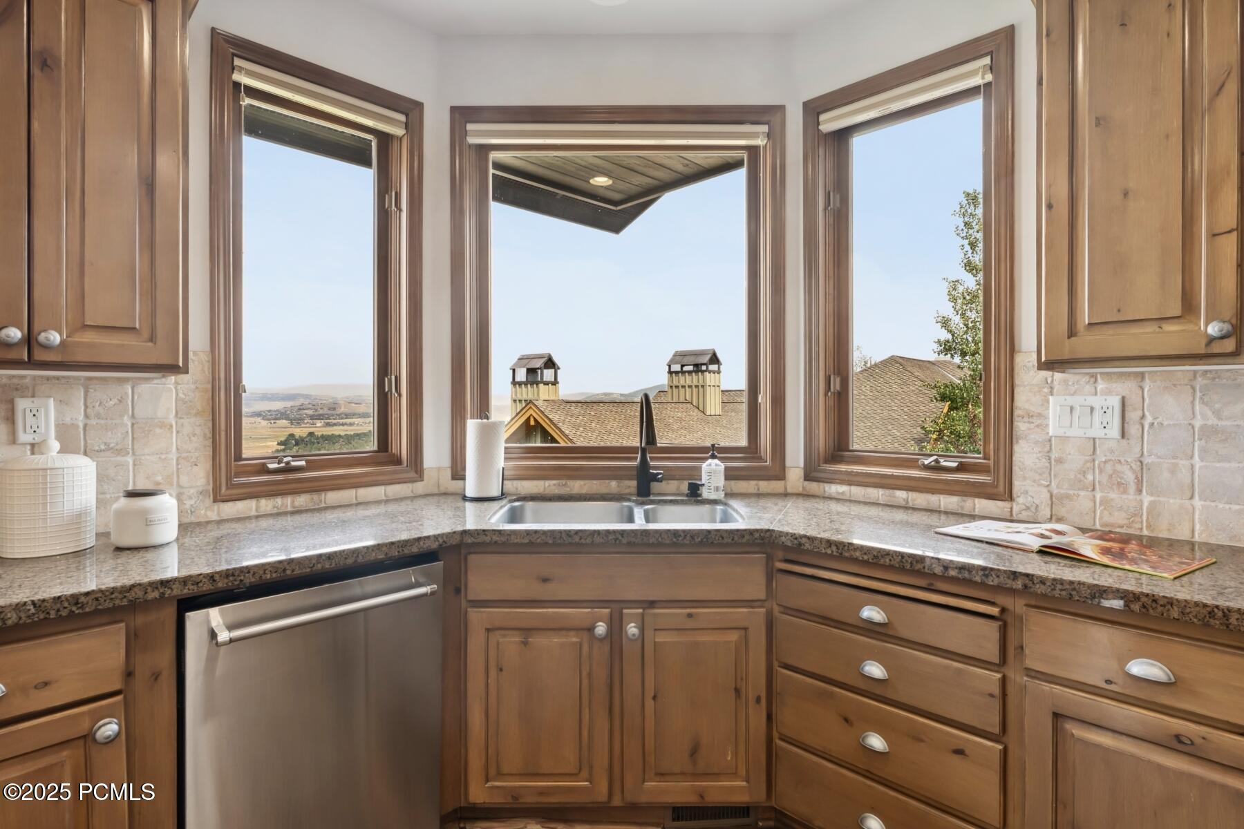 Park City, Utah 84098, United States, 6 Bedrooms Bedrooms, ,7 BathroomsBathrooms,Residential,Active,256957