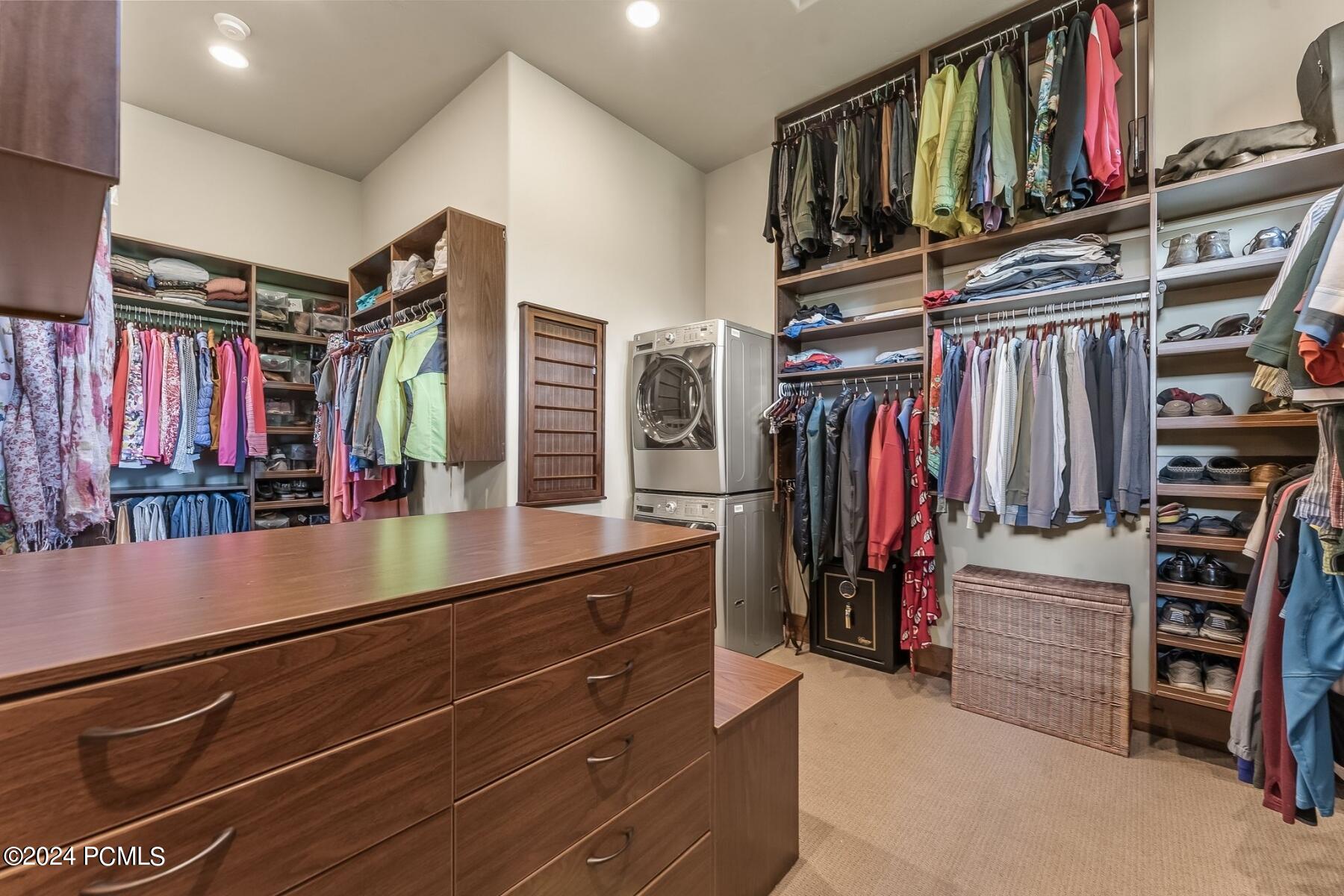 Park City, Utah 84098, United States, 4 Bedrooms Bedrooms, ,6 BathroomsBathrooms,Residential,Active,53983