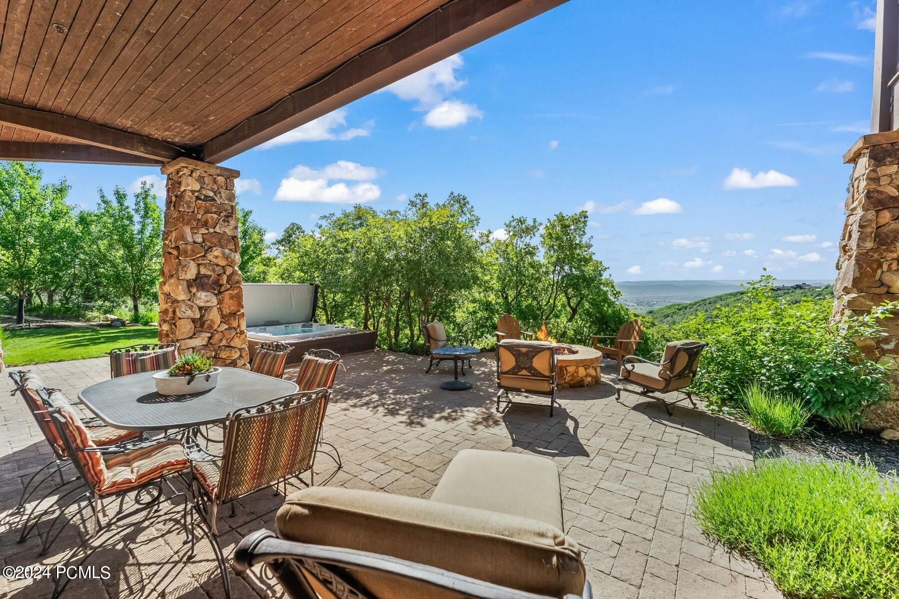 Park City, Utah 84098, United States, 4 Bedrooms Bedrooms, ,6 BathroomsBathrooms,Residential,Active,53983