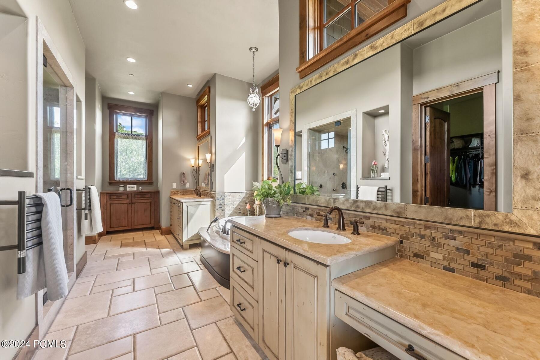 Park City, Utah 84098, United States, 4 Bedrooms Bedrooms, ,6 BathroomsBathrooms,Residential,Active,53983