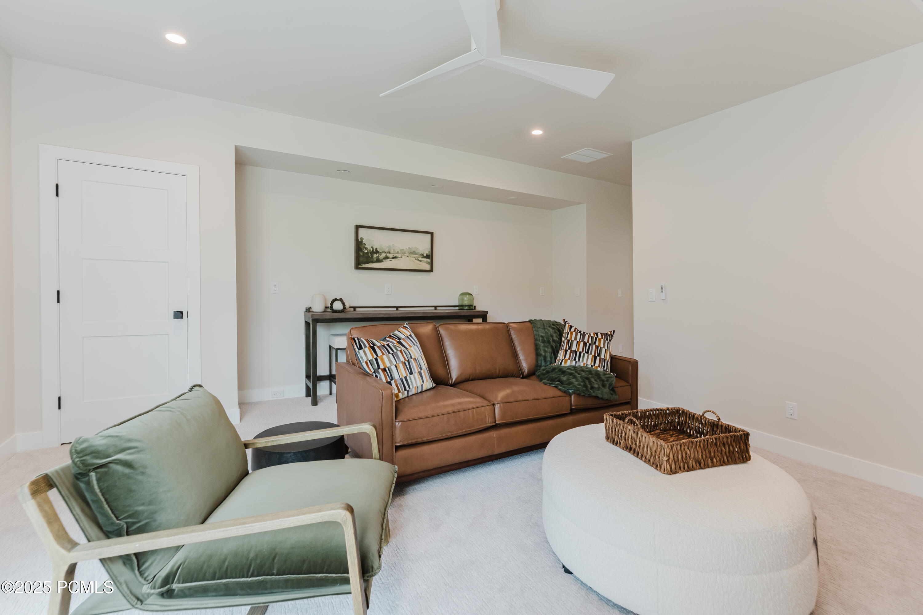 Mayflower Mountain, Utah 84032, United States, 5 Bedrooms Bedrooms, ,7 BathroomsBathrooms,Residential,Pending,58821