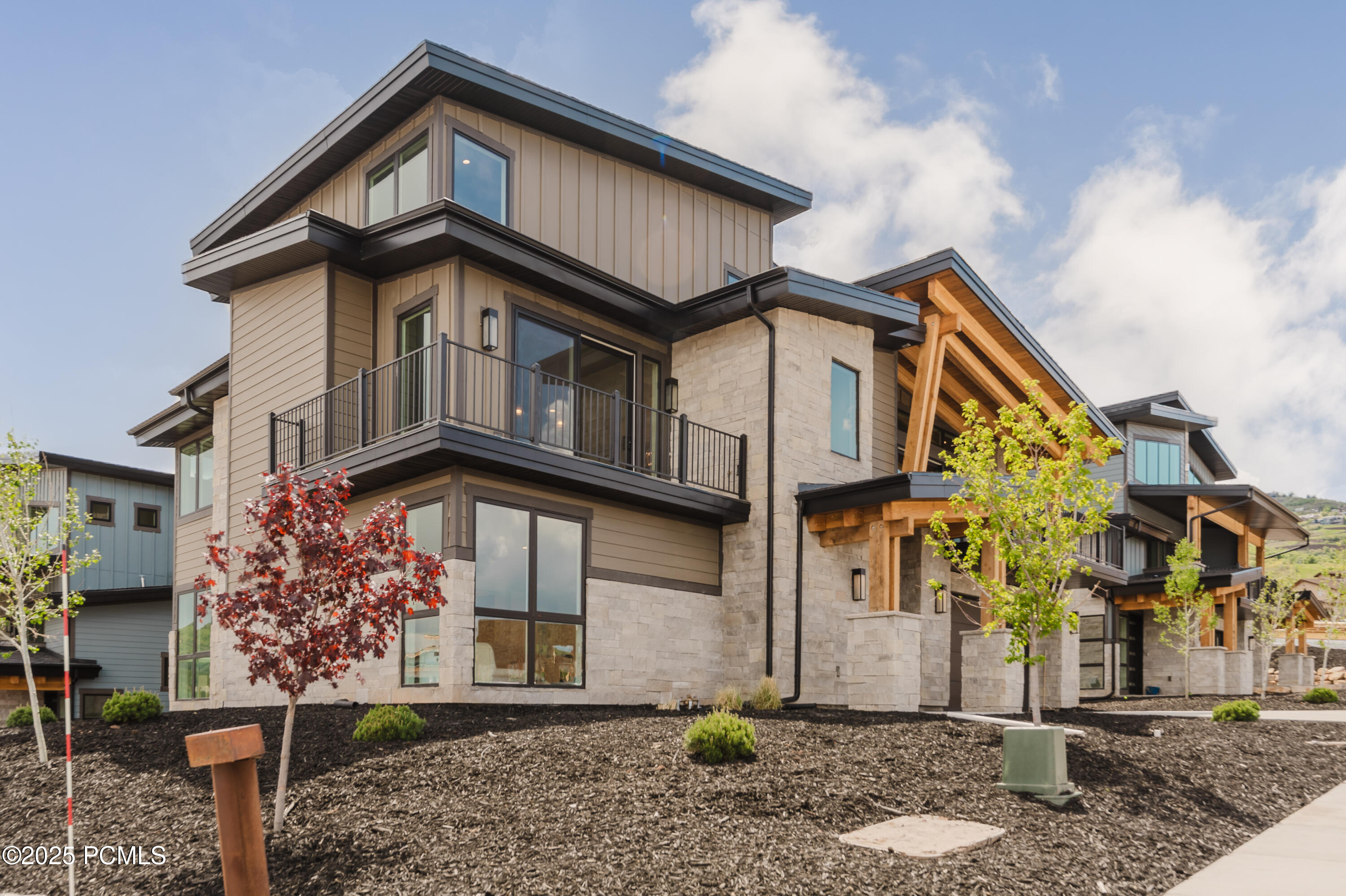 Mayflower Mountain, Utah 84032, United States, 5 Bedrooms Bedrooms, ,7 BathroomsBathrooms,Residential,Pending,58821