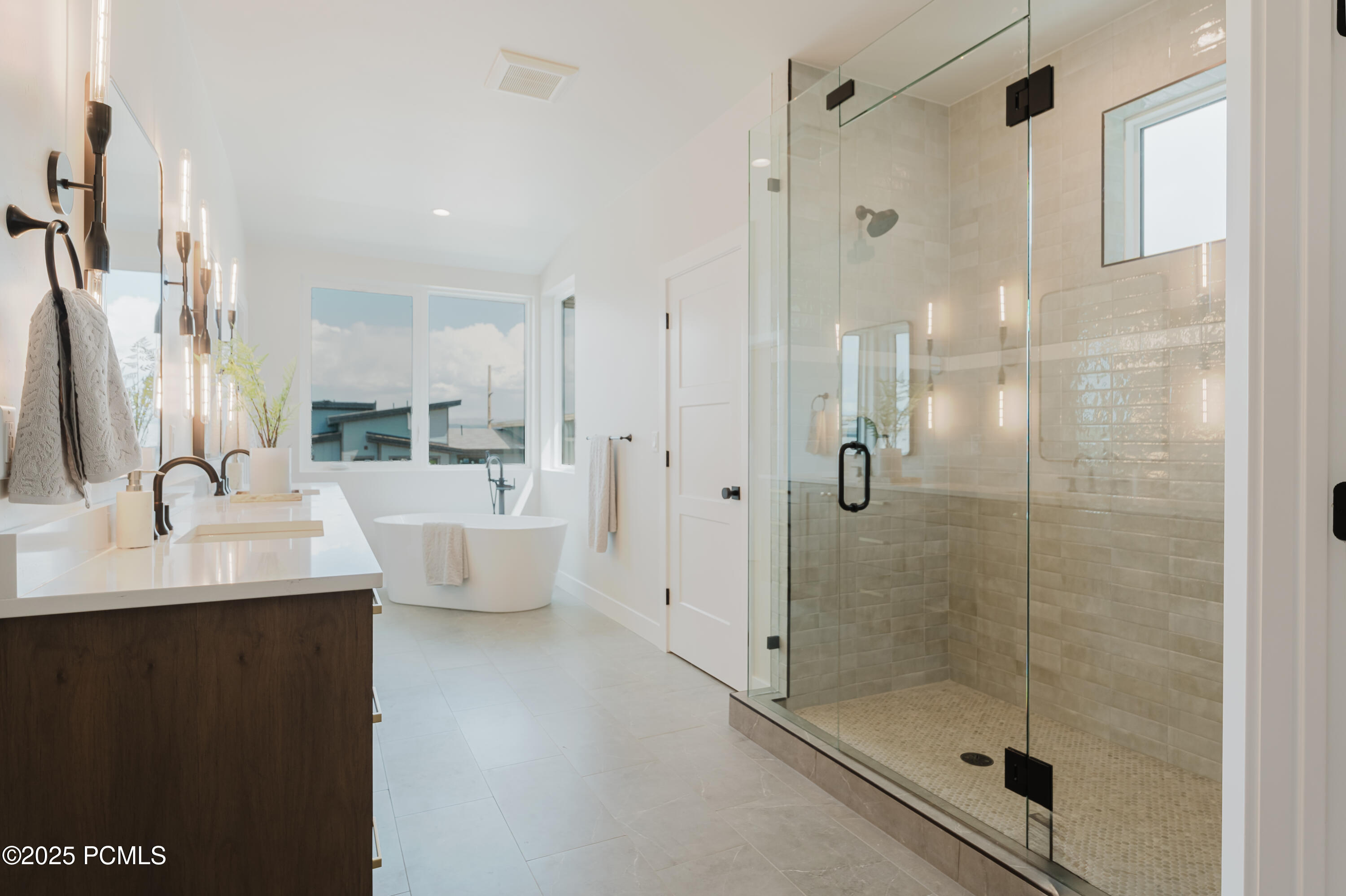 Mayflower Mountain, Utah 84032, United States, 5 Bedrooms Bedrooms, ,7 BathroomsBathrooms,Residential,Pending,58821