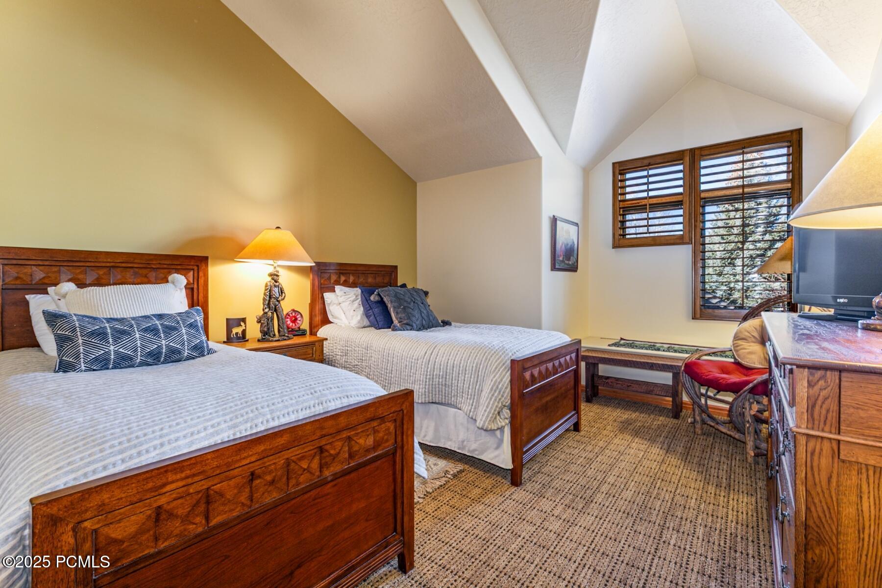 Park City, Utah 84060, United States, 2 Bedrooms Bedrooms, ,3 BathroomsBathrooms,Residential,Active,256988