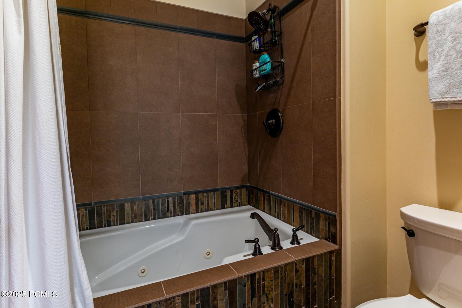 Park City, Utah 84060, United States, 2 Bedrooms Bedrooms, ,3 BathroomsBathrooms,Residential,Active,256988