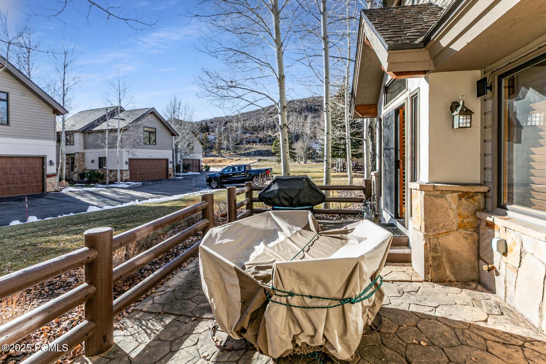 Park City, Utah 84060, United States, 2 Bedrooms Bedrooms, ,3 BathroomsBathrooms,Residential,Active,256988