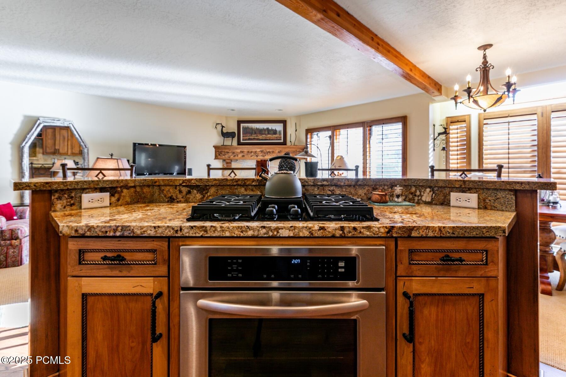 Park City, Utah 84060, United States, 2 Bedrooms Bedrooms, ,3 BathroomsBathrooms,Residential,Active,256988