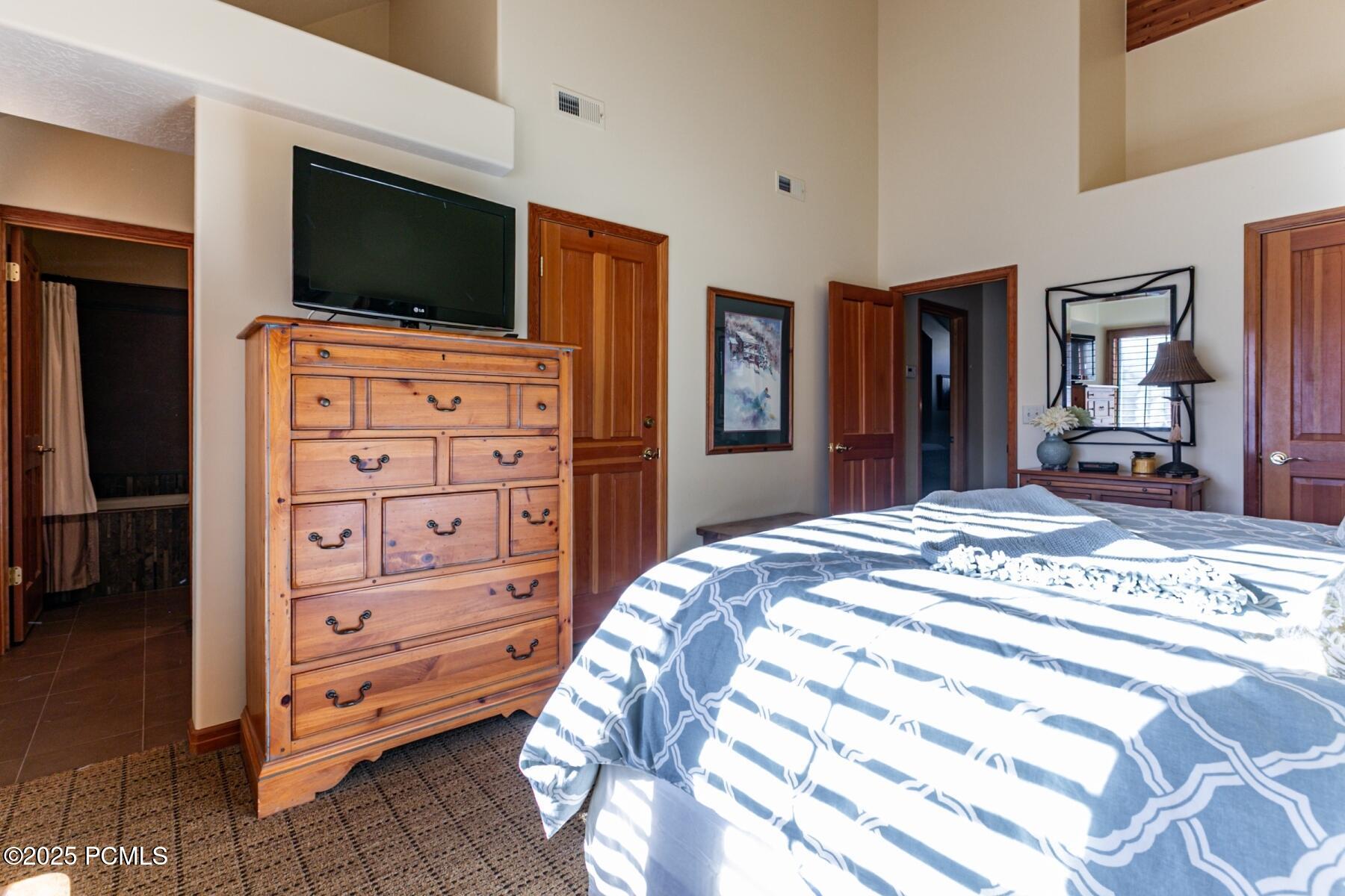 Park City, Utah 84060, United States, 2 Bedrooms Bedrooms, ,3 BathroomsBathrooms,Residential,Active,256988