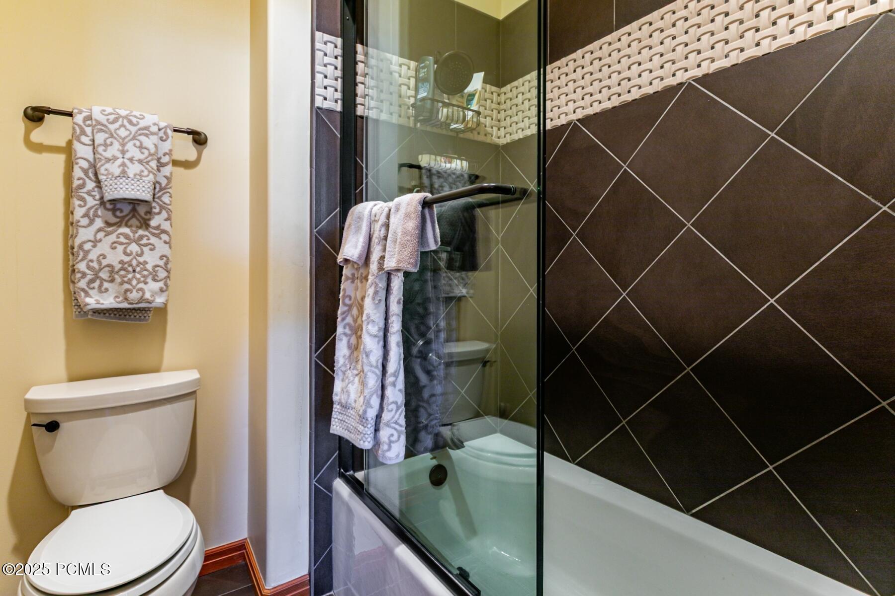 Park City, Utah 84060, United States, 2 Bedrooms Bedrooms, ,3 BathroomsBathrooms,Residential,Active,256988