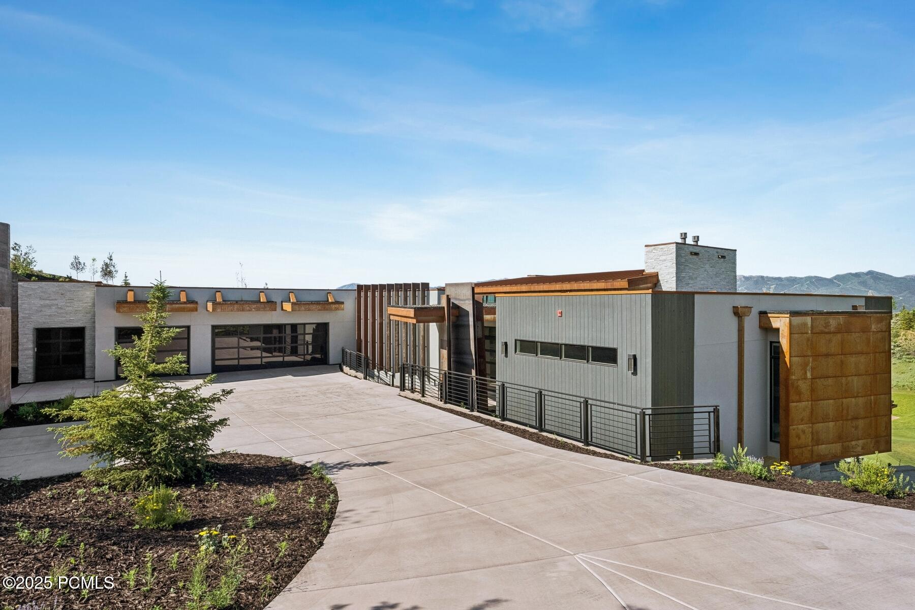 Park City, Utah 84098, United States, 4 Bedrooms Bedrooms, ,6 BathroomsBathrooms,Residential,Active,2567