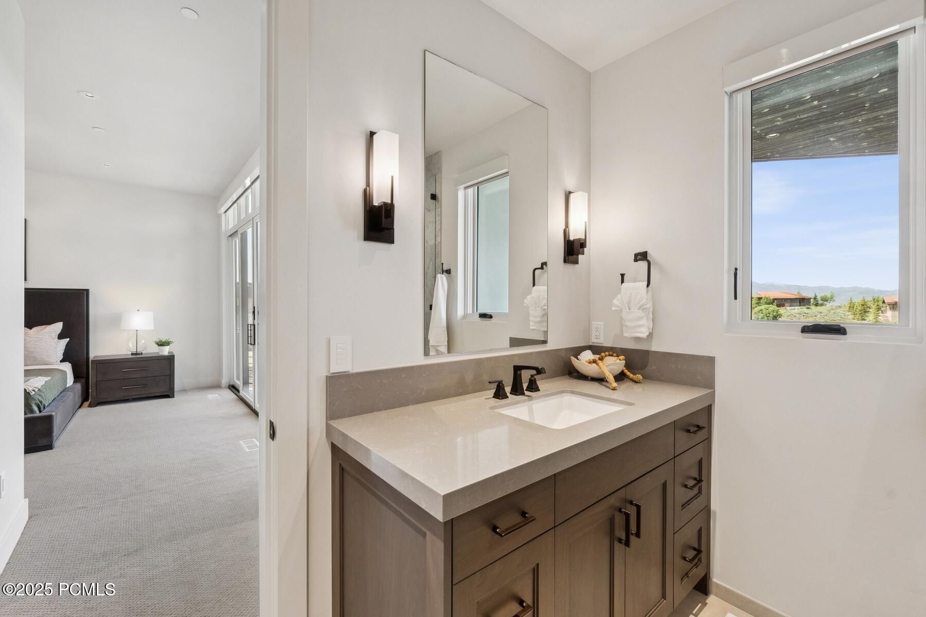 Park City, Utah 84098, United States, 4 Bedrooms Bedrooms, ,6 BathroomsBathrooms,Residential,Active,2567