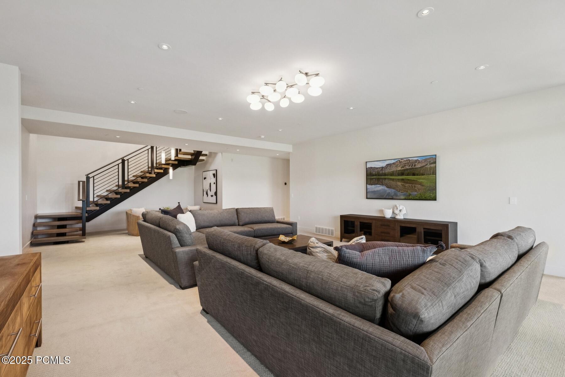 Park City, Utah 84098, United States, 4 Bedrooms Bedrooms, ,6 BathroomsBathrooms,Residential,Active,2567