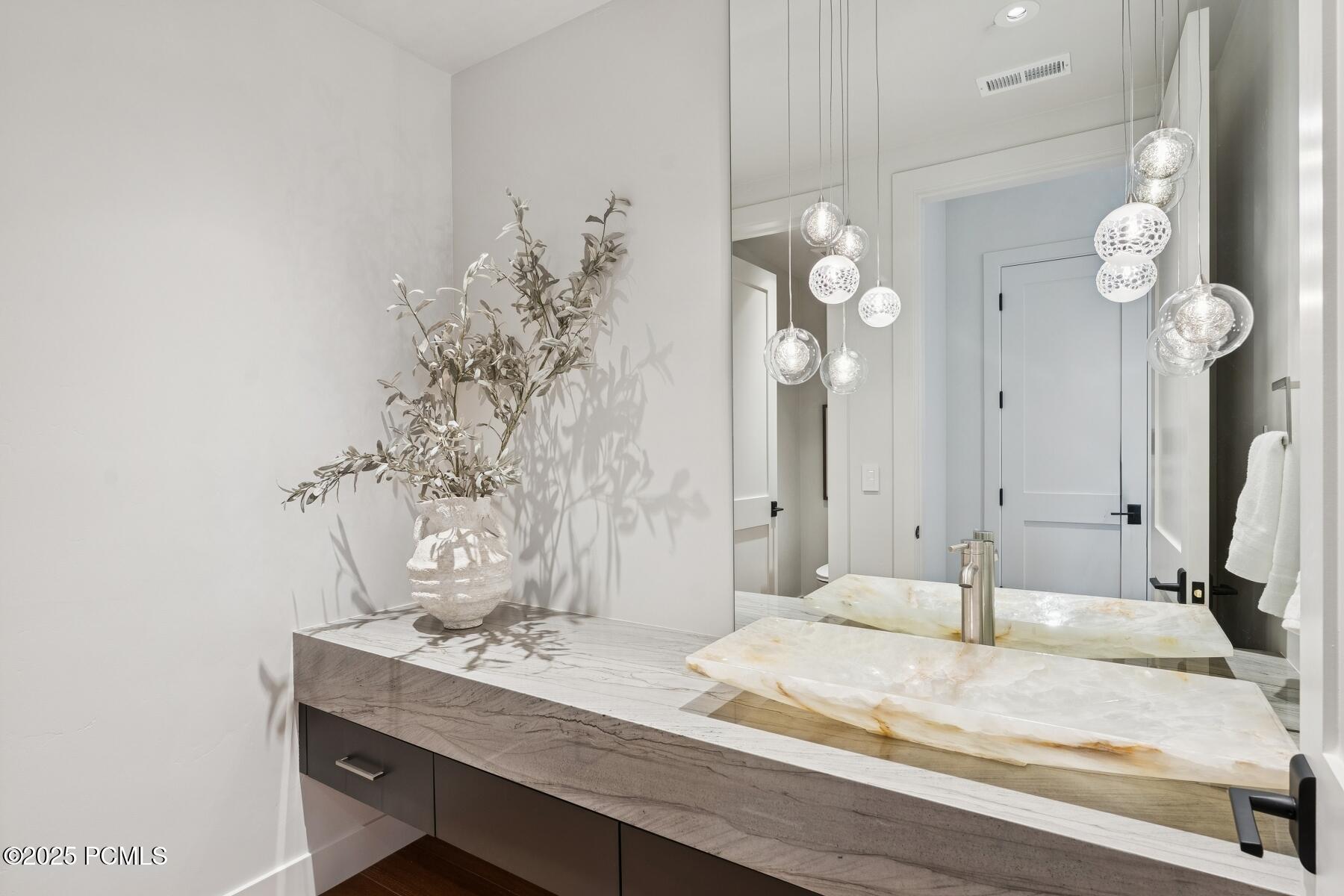 Park City, Utah 84098, United States, 4 Bedrooms Bedrooms, ,6 BathroomsBathrooms,Residential,Active,2567