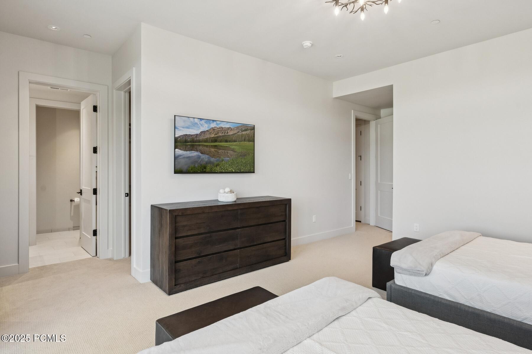 Park City, Utah 84098, United States, 4 Bedrooms Bedrooms, ,6 BathroomsBathrooms,Residential,Active,2567