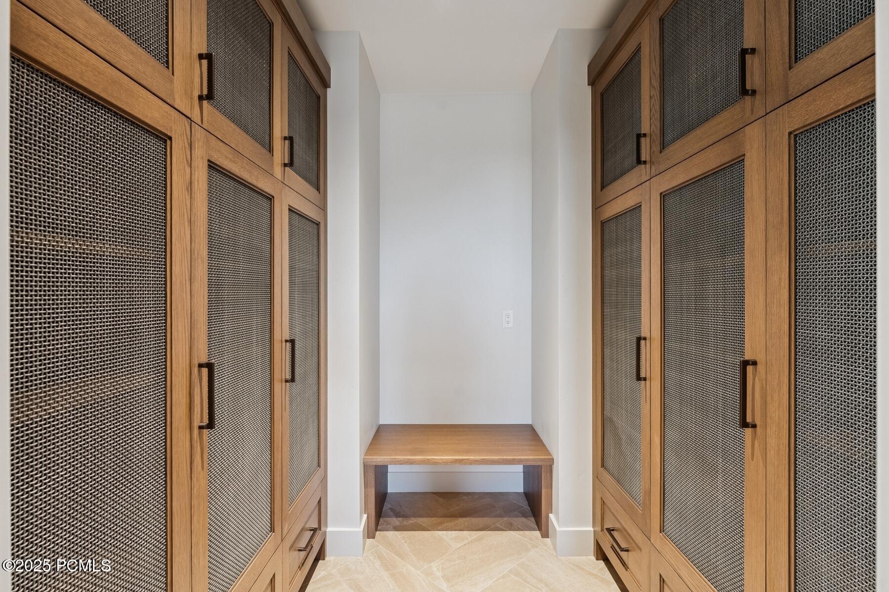 Park City, Utah 84098, United States, 4 Bedrooms Bedrooms, ,6 BathroomsBathrooms,Residential,Active,2567